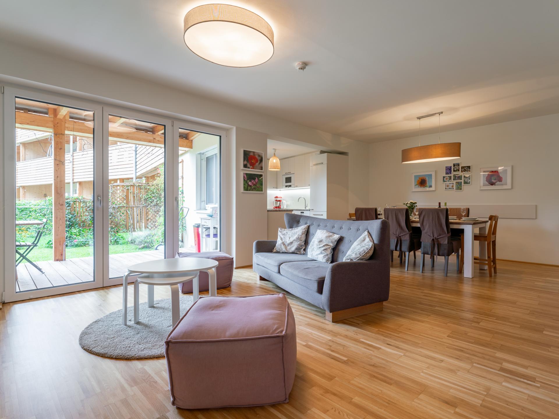 Zeer ruim en luxe appartement met tuin