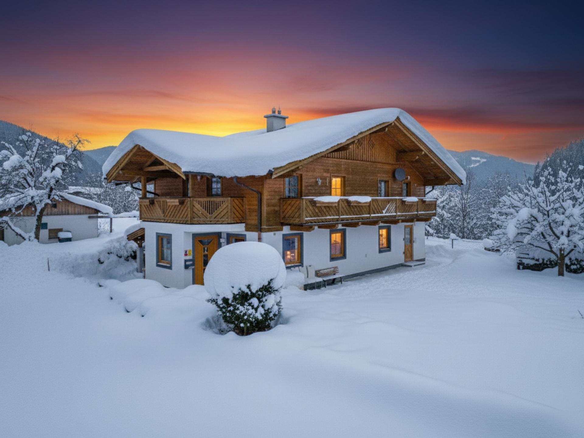 Charmant Alpenchalet met balkon in Embach