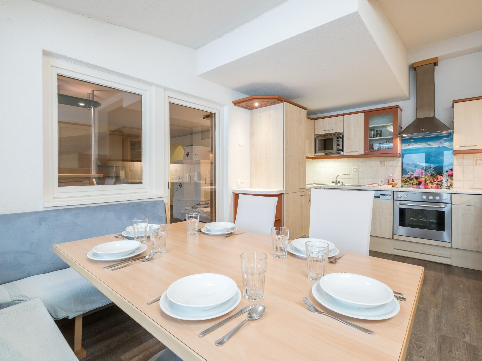 Ruim appartement met balkon en gedeelde tuin