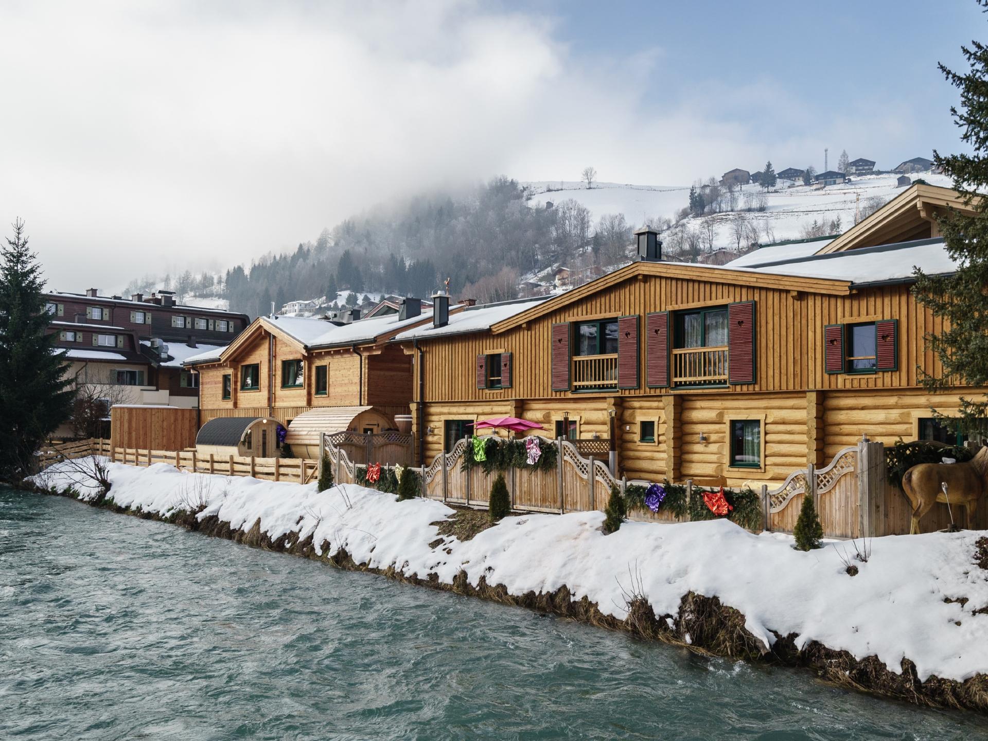 Chalet aan de rivier & sauna en terras in Kaprun