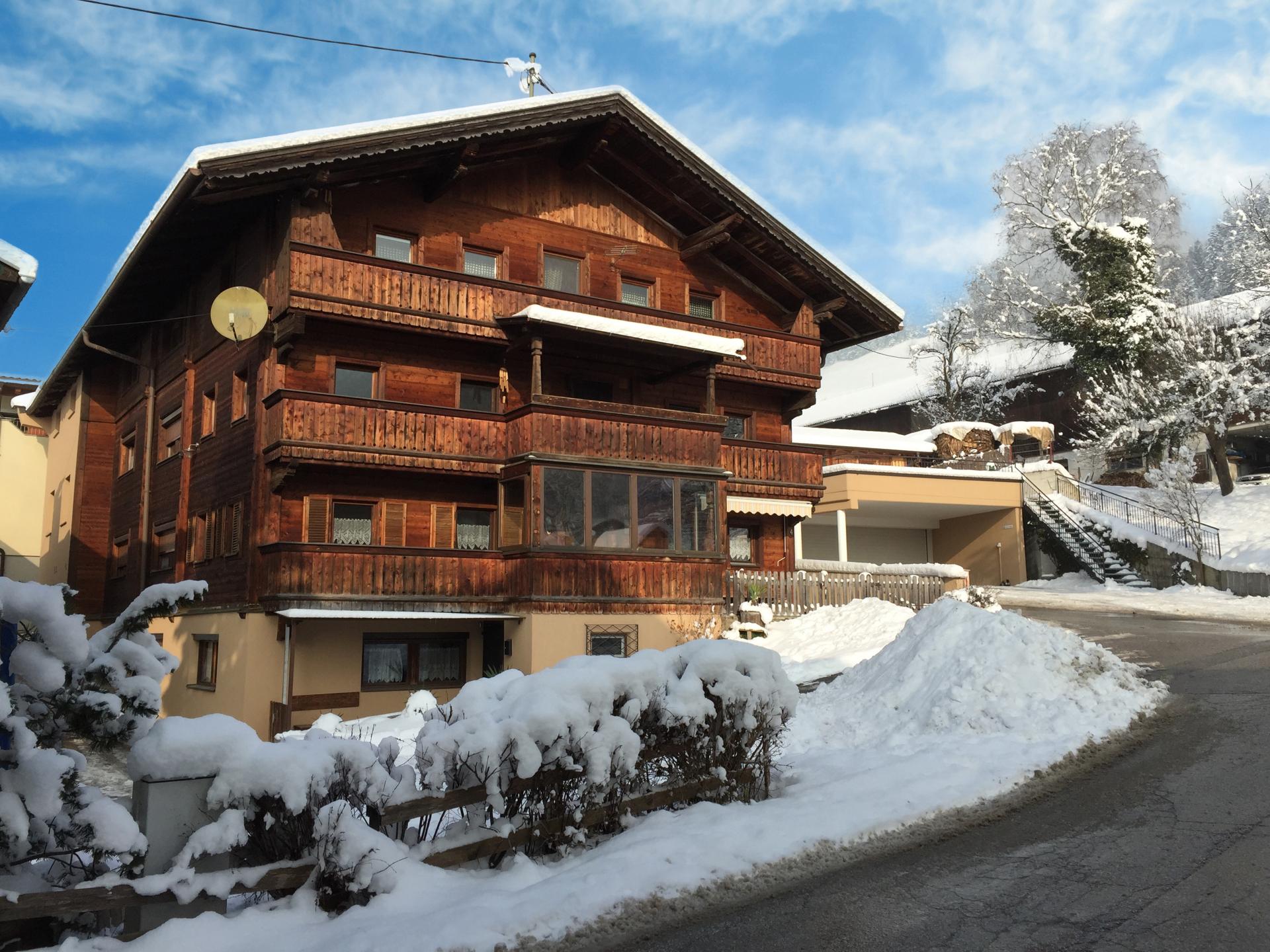 Ruim appartement in typisch Tiroolse stijl