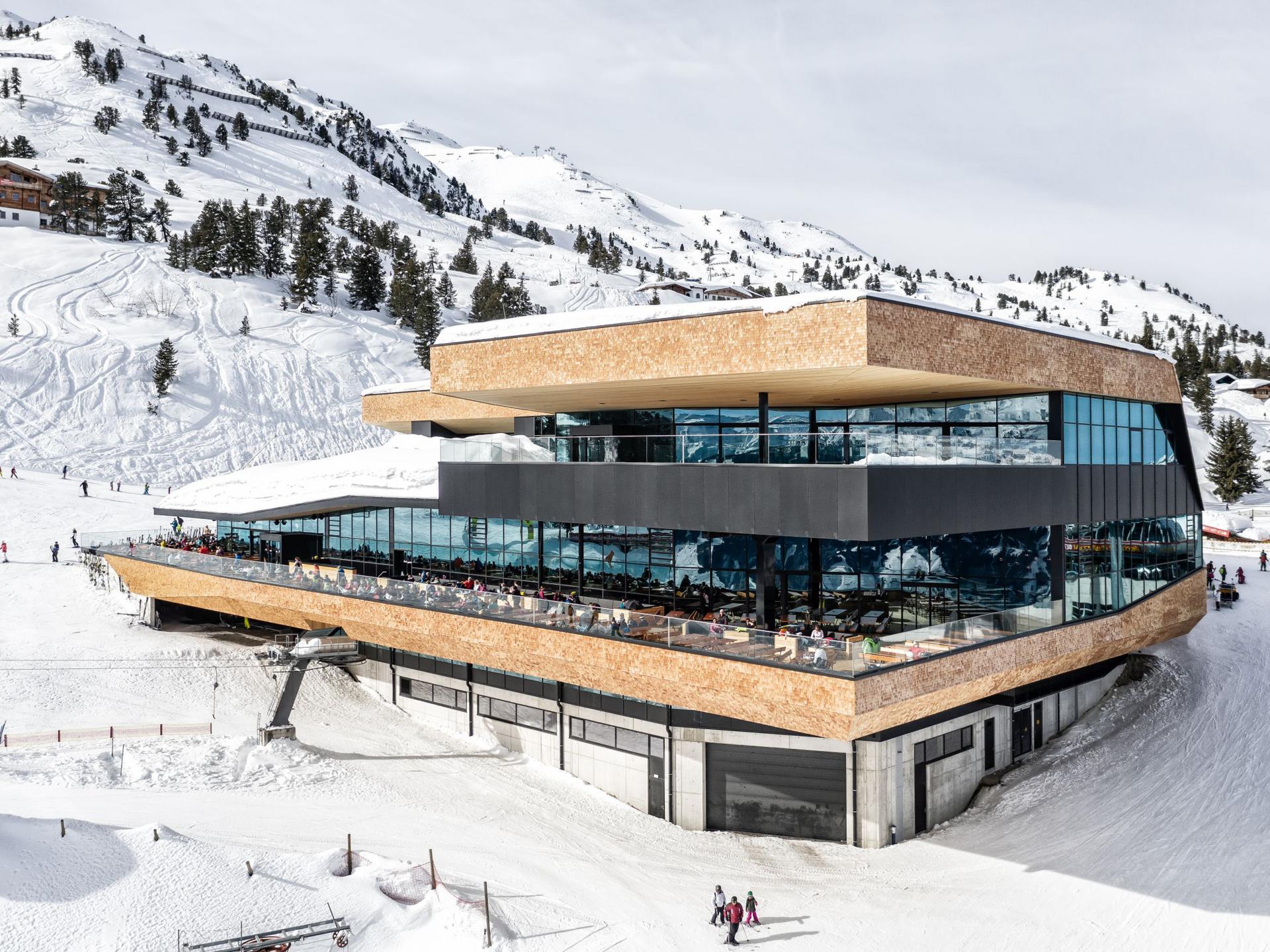 Ski-in ski-out chalet met sauna