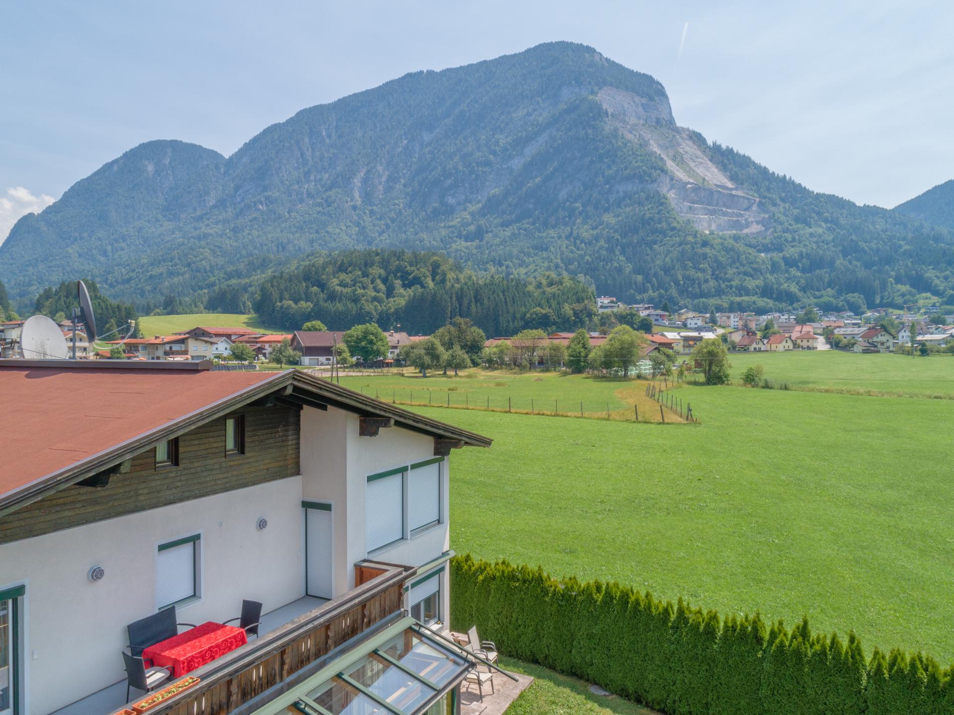 Luxe villa vlakbij zwembad
