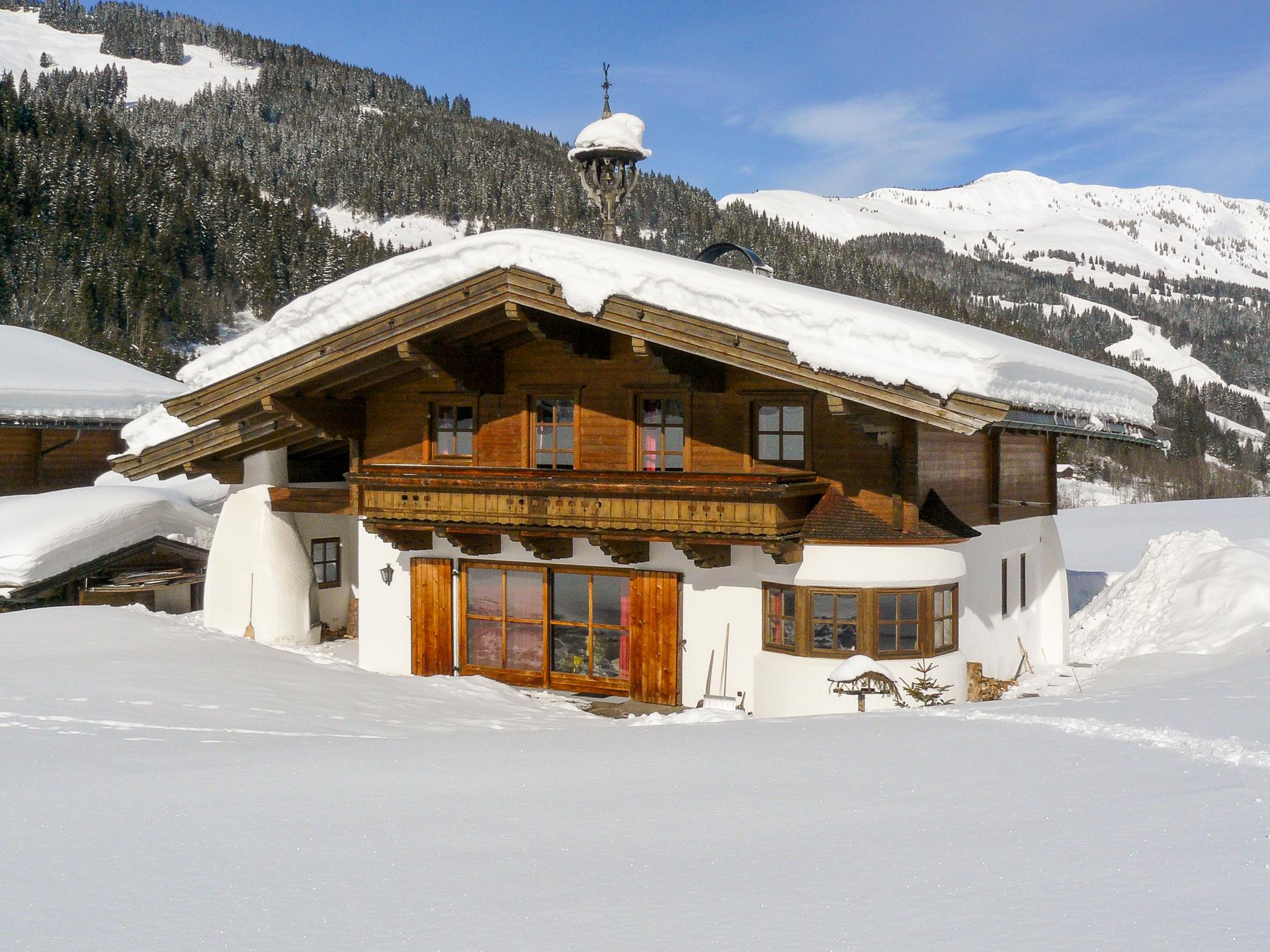 Charmant Tirools chalet, 100m van de skibus
