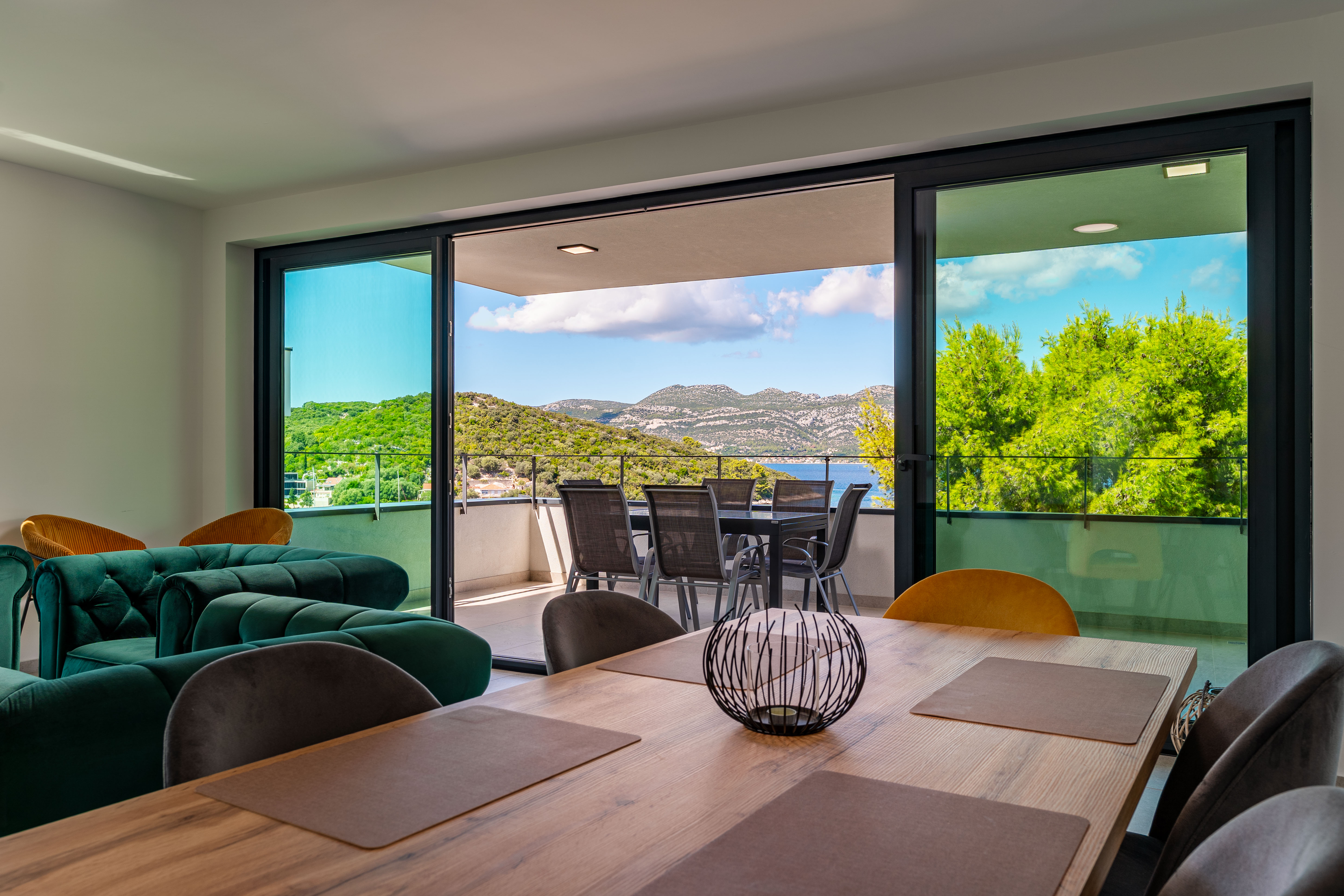 Korcula Hill - Ruim penthouse met drie slaapkamers van 87m2 + terras van 35m2
