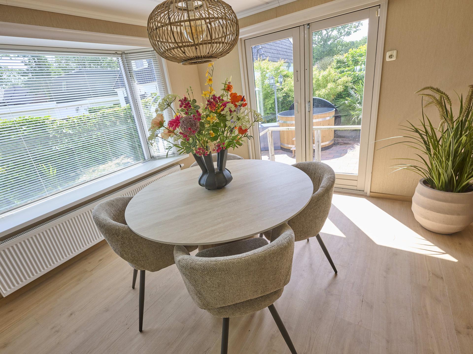 Luxe vakantiehuis met wellness in bosgebied