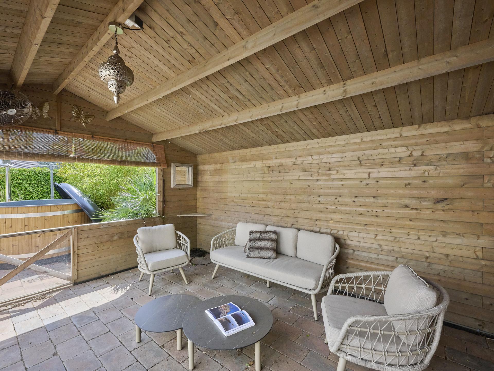 Luxe vakantiehuis met wellness in bosgebied