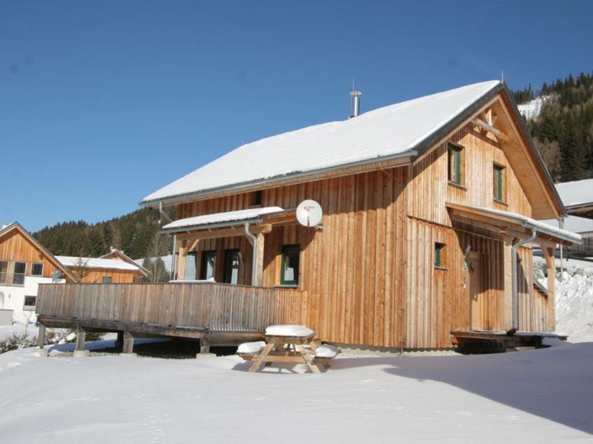 Fijn chalet op zonnige helling