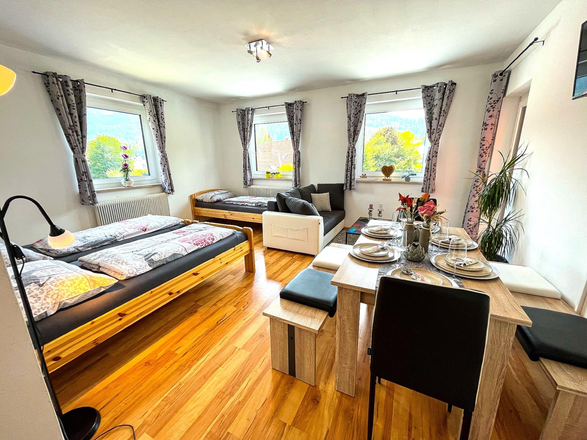 Appartement met balkon en prachtig uitzicht op de bergen