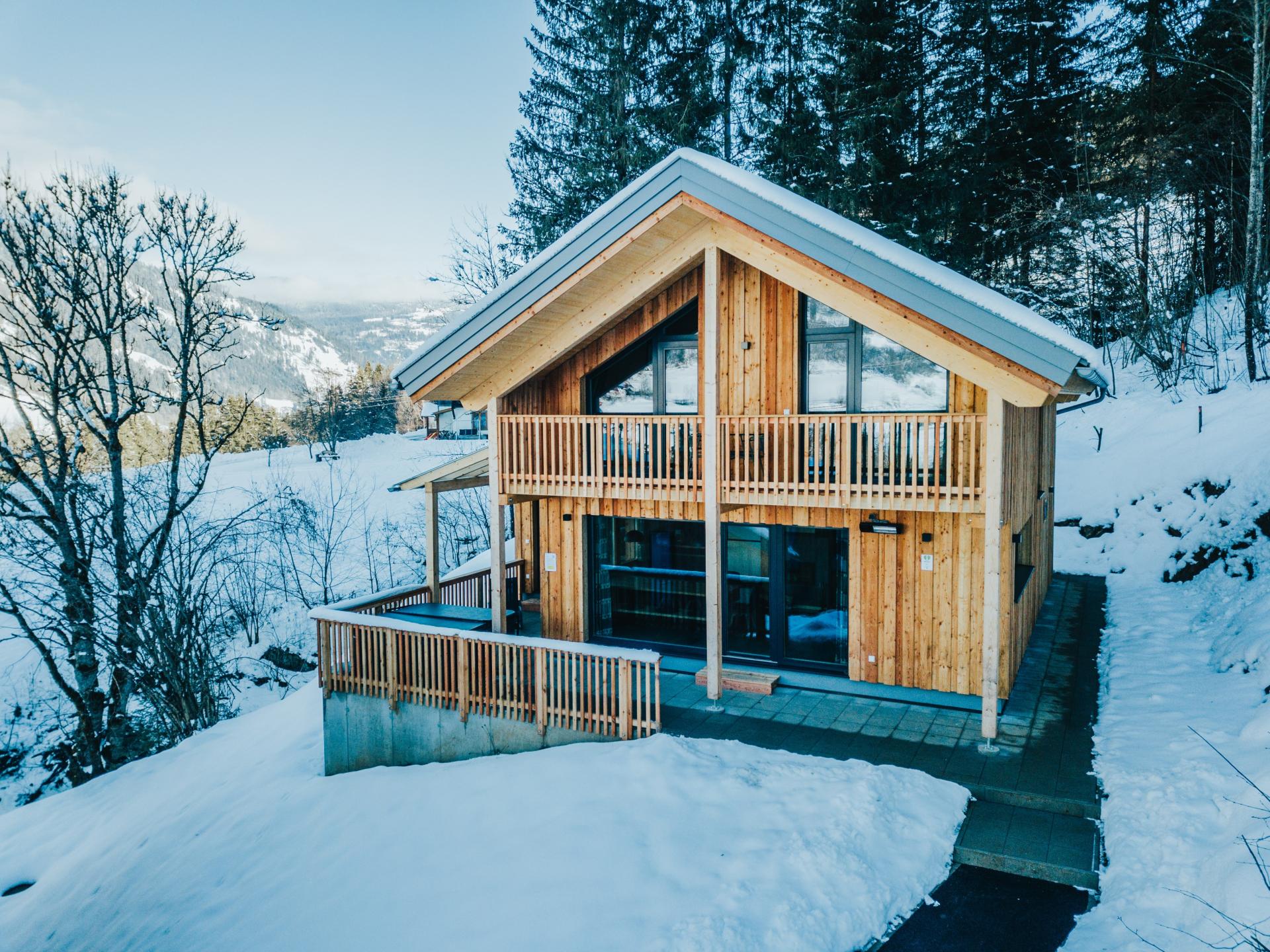 Chalet met sauna en whirlpool nabij skigebied