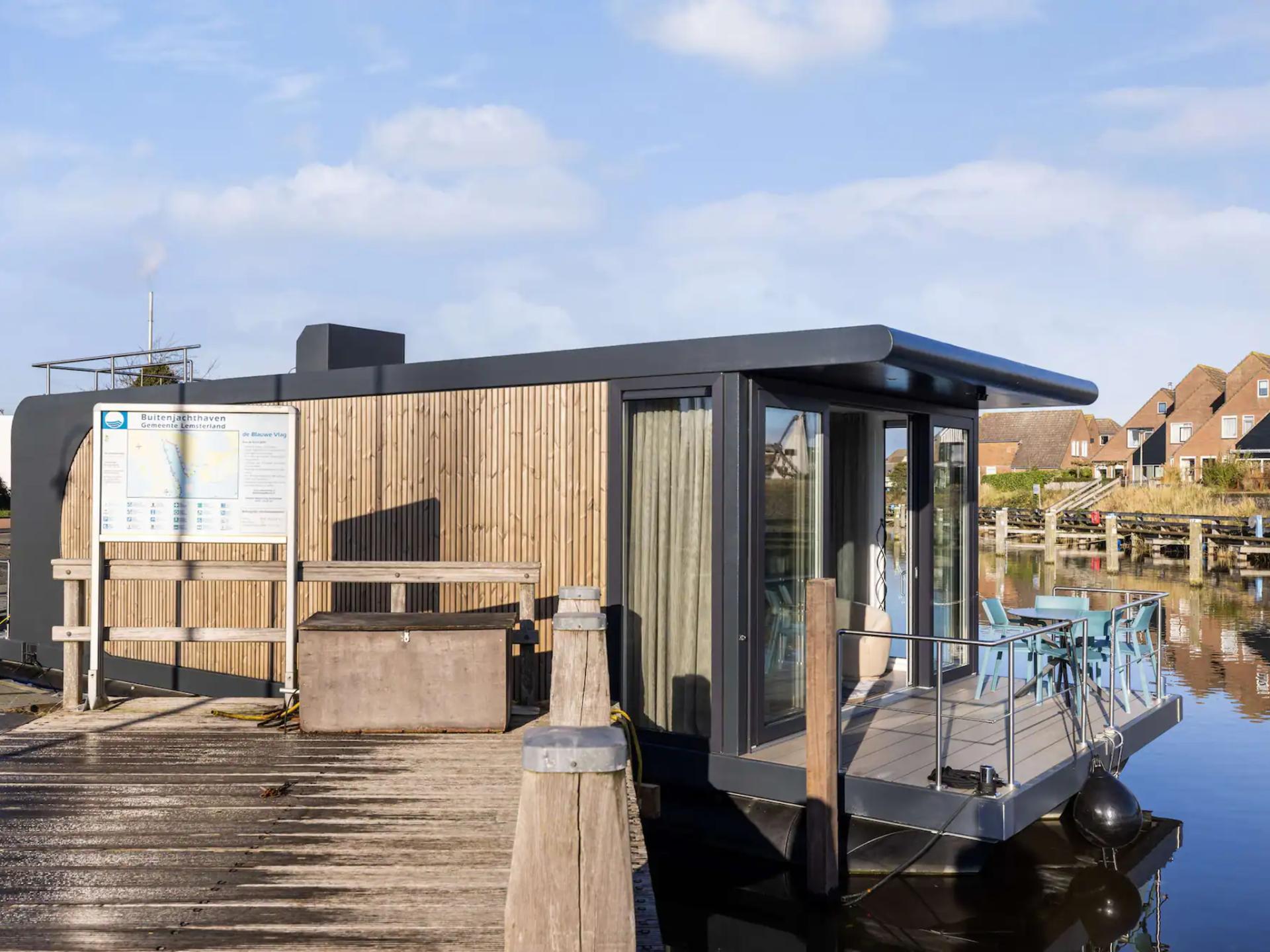 Houseboat met buitenkeuken & dakterras
