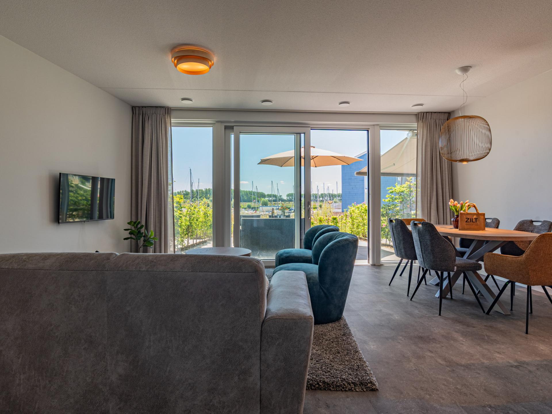 Appartement met terras aan de haven van Kortgene