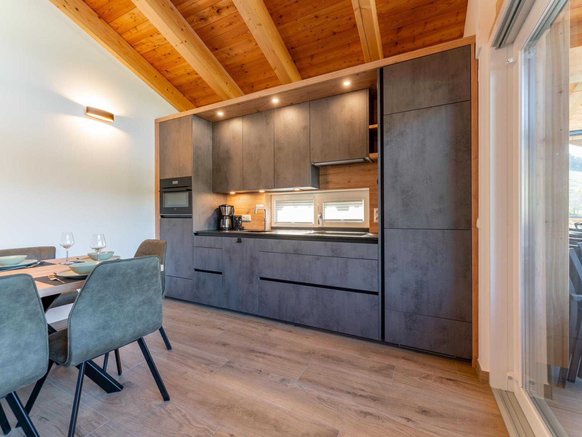 Prachtig zeer ruim chalet met sauna en hottub