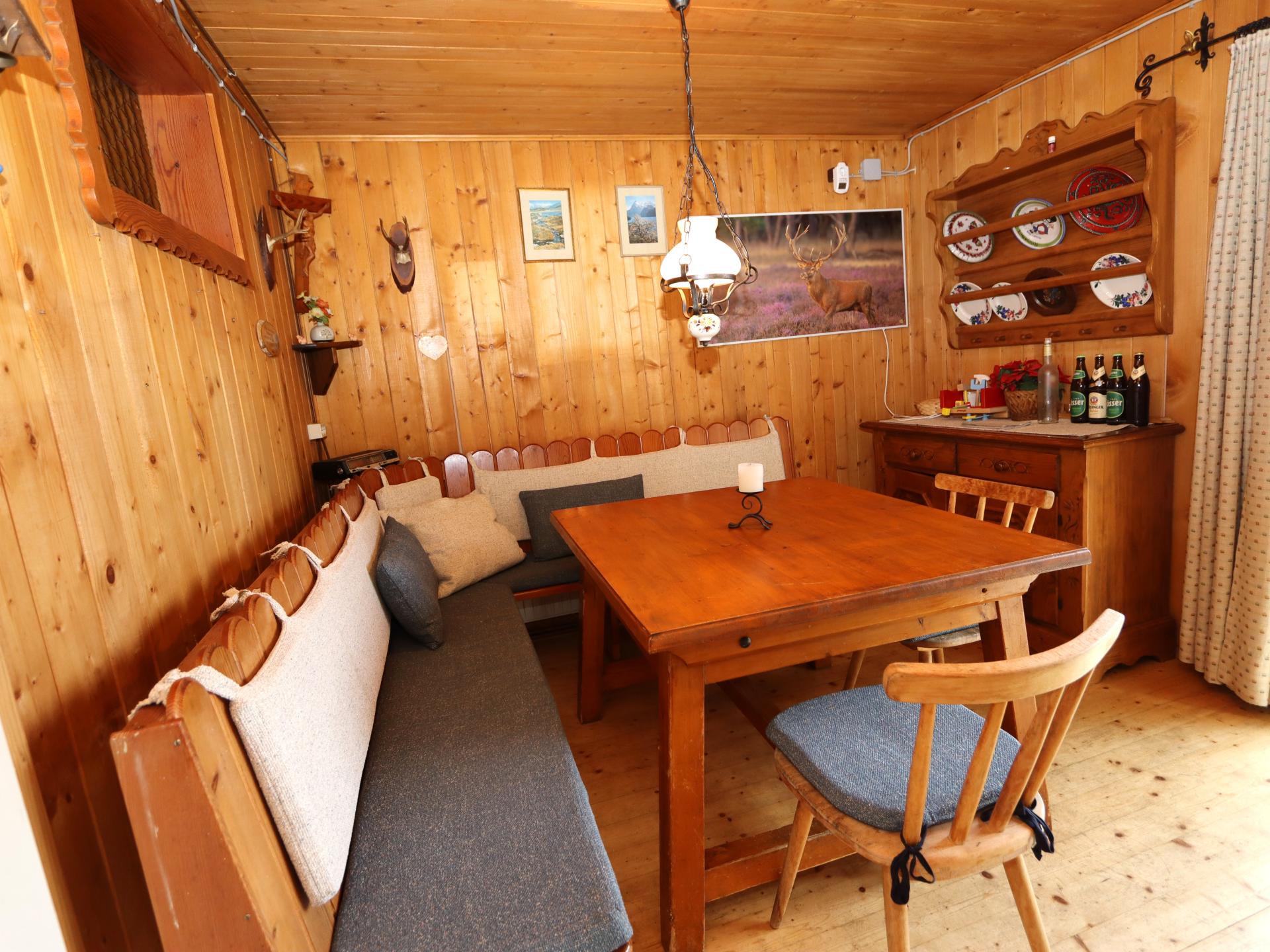 Gezellige berghut in het skigebied Zettersfeld