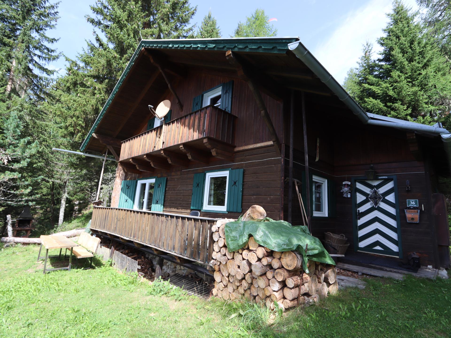 Gezellige berghut in het skigebied Zettersfeld