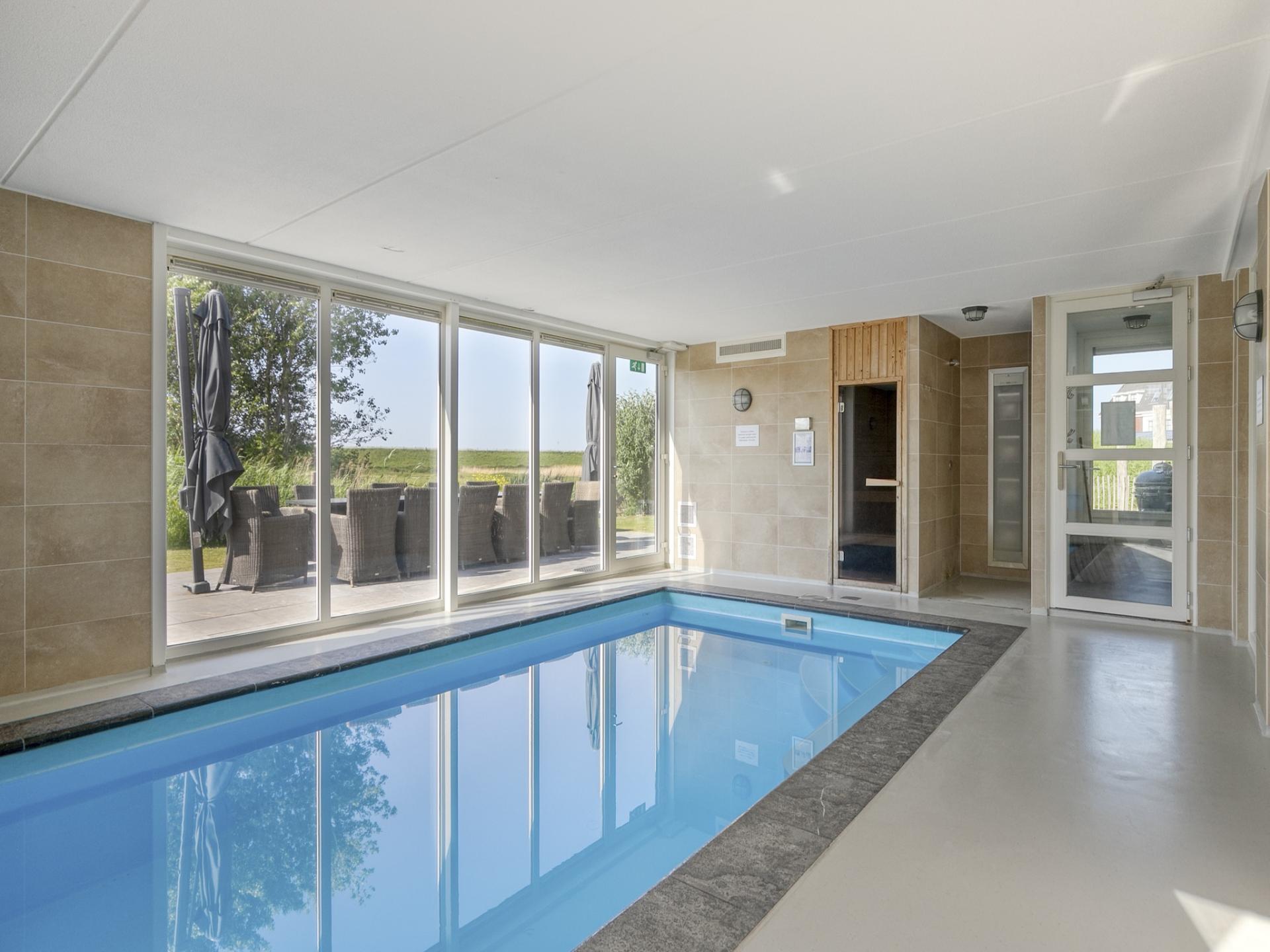 Familie villa met prive zwembad, sauna en tuin