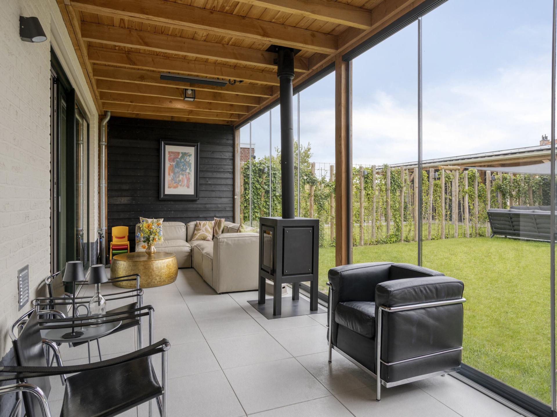 Heerlijke villa met sauna, spabad, serre en tuin