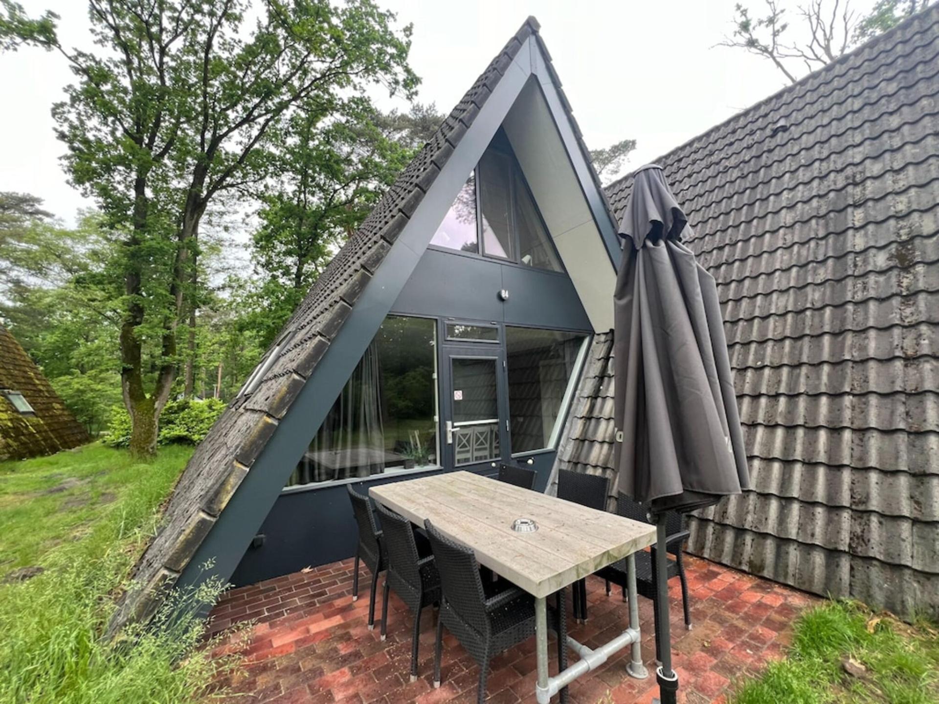 Fijne familie bungalow op natuurpark in het bos