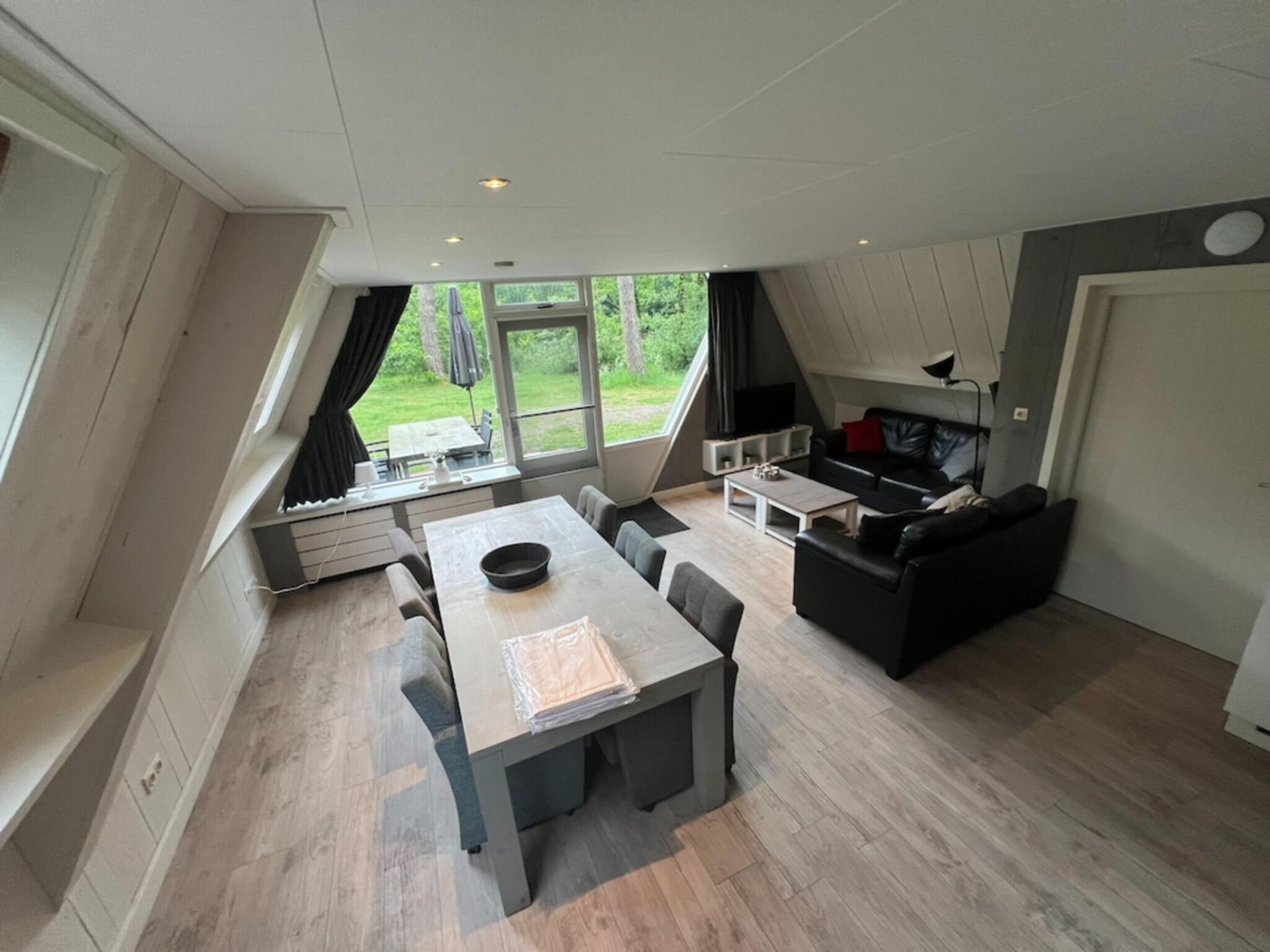 Groepen bungalow met sauna op natuurpark