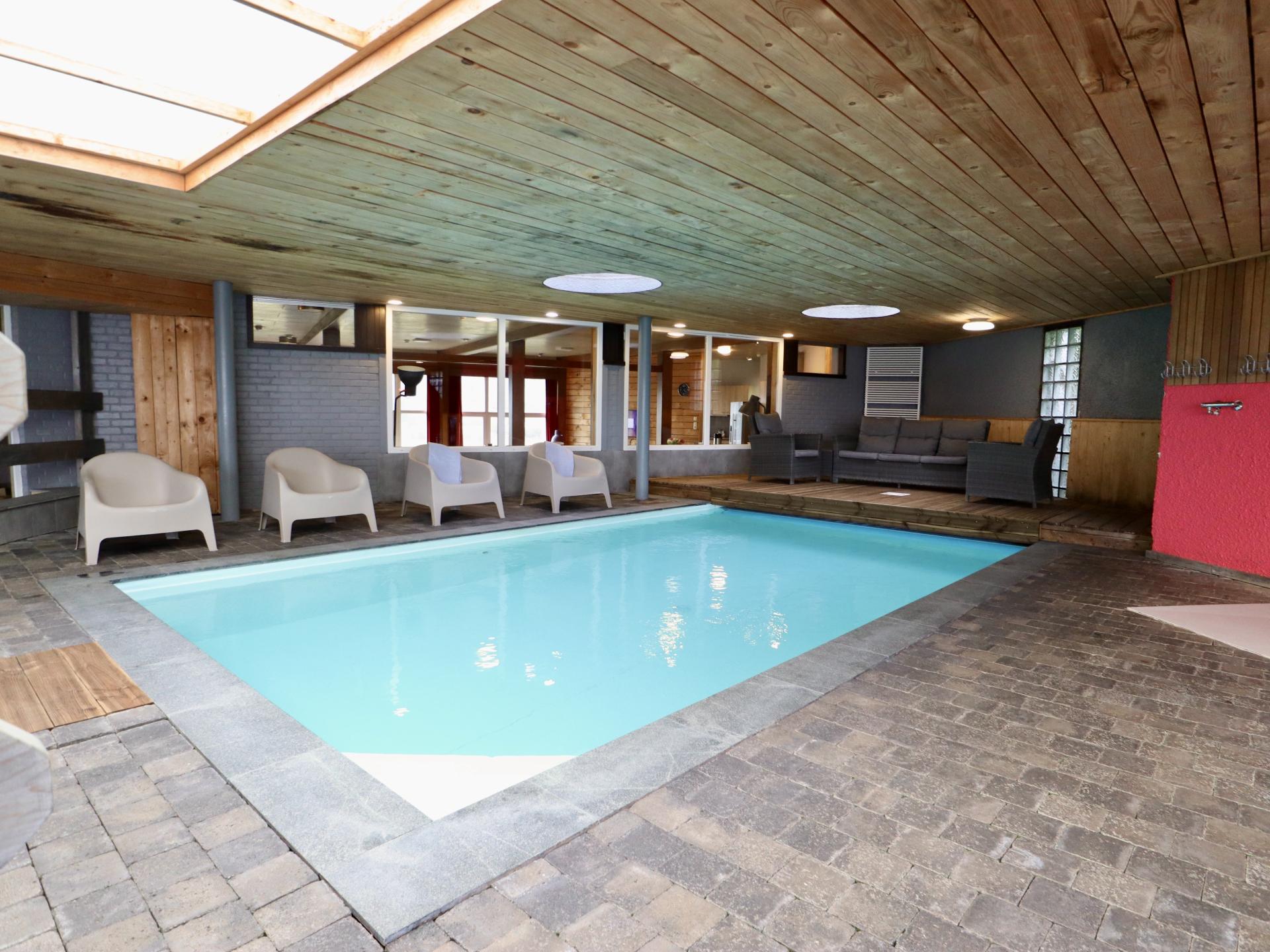 Huis all-in met zwembad, bubbelbad, spelletjes
