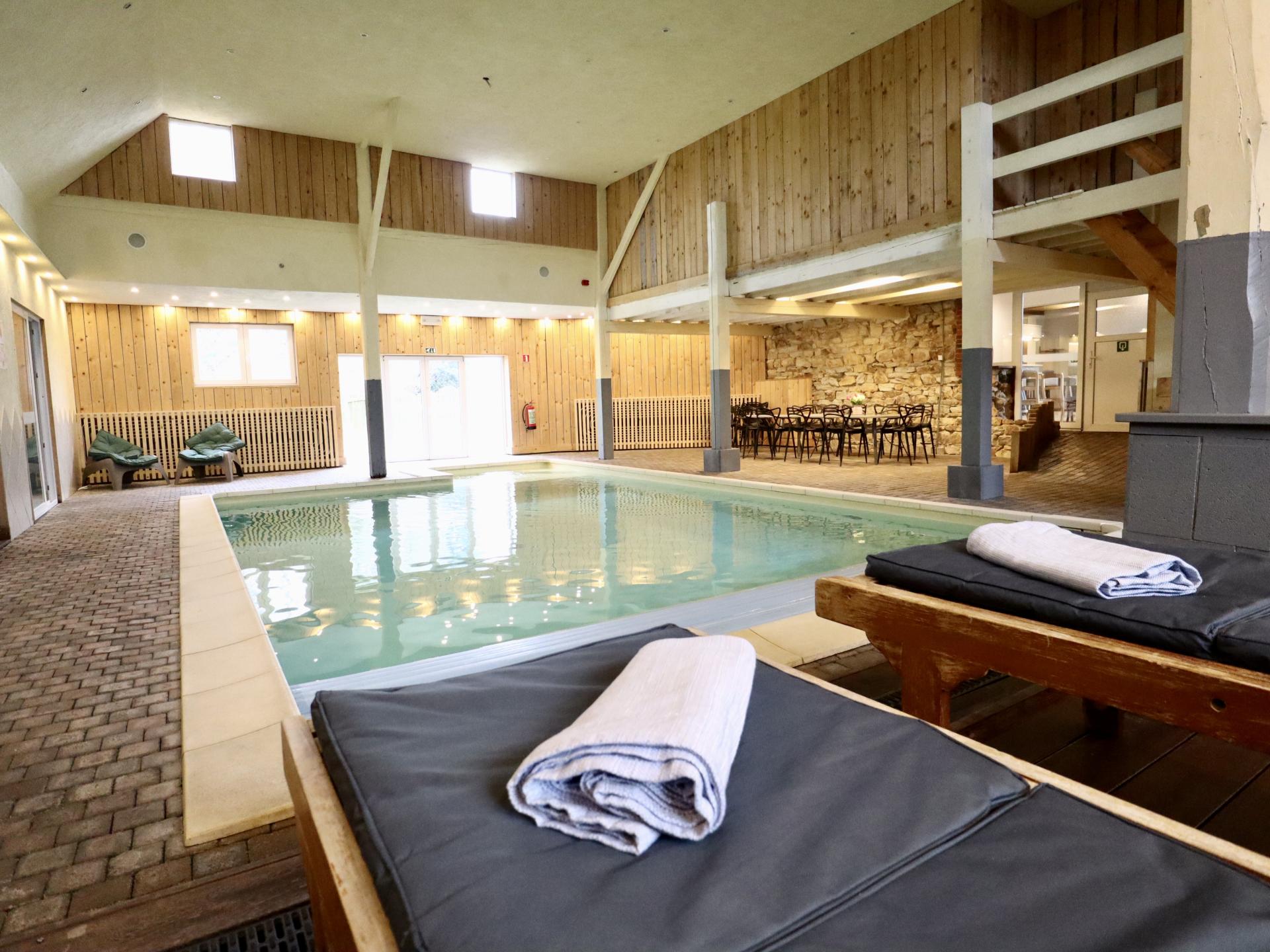 Mooie gîte met zwembad en sauna