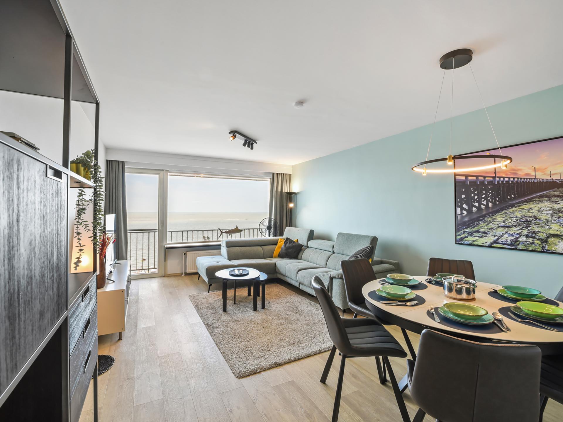 Modern 2-slaapkamerappartement met zeezicht.