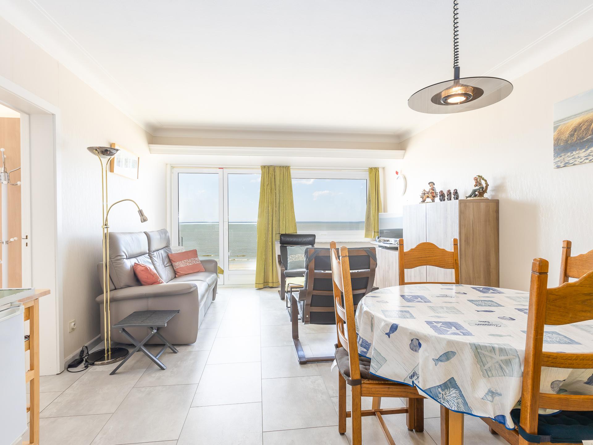 Appartement met zeezicht en gedeeld zwembad