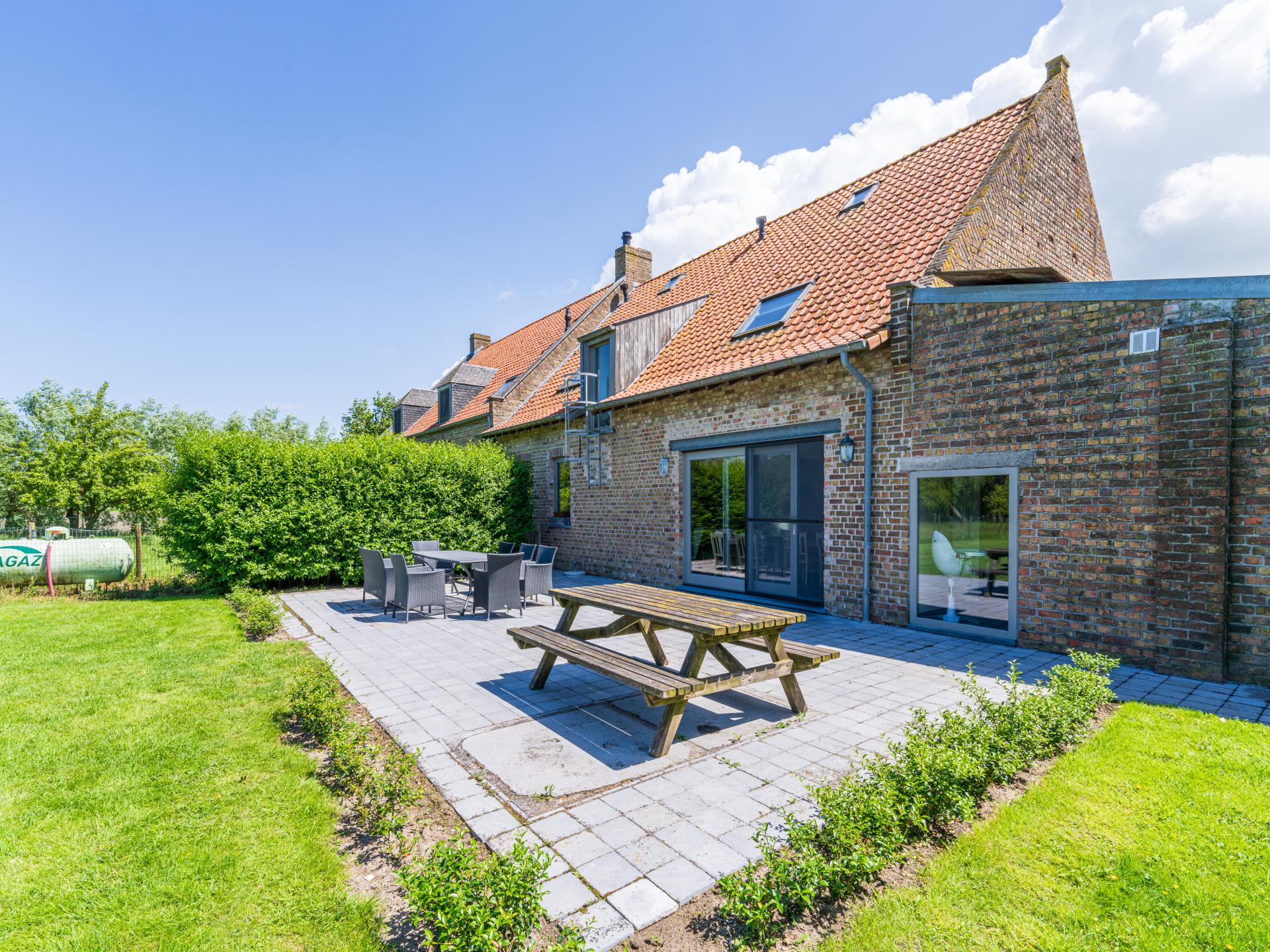 Familiehuis op een boerderij bij de zee