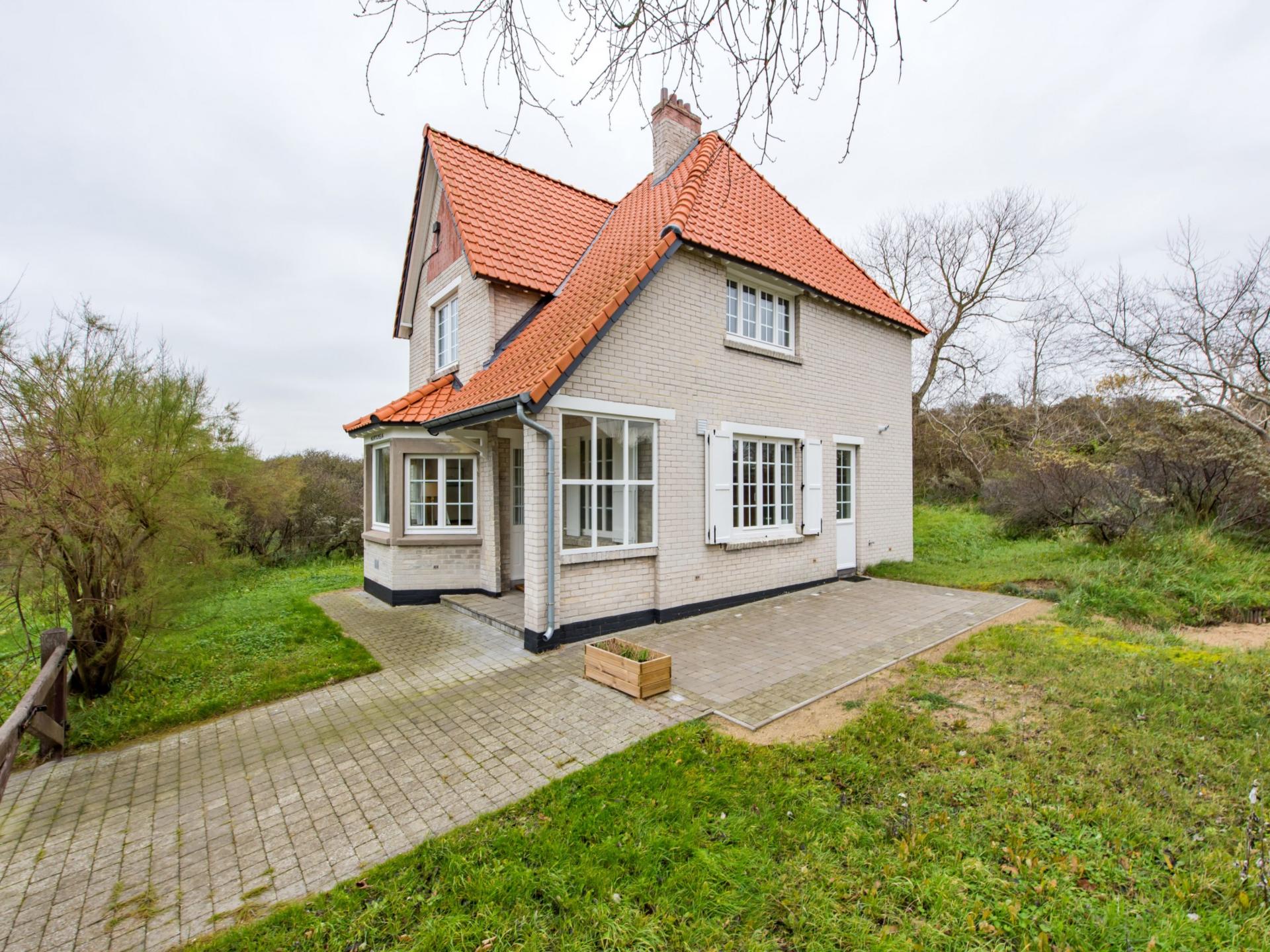 Charmante villa gelegen aan de duinen