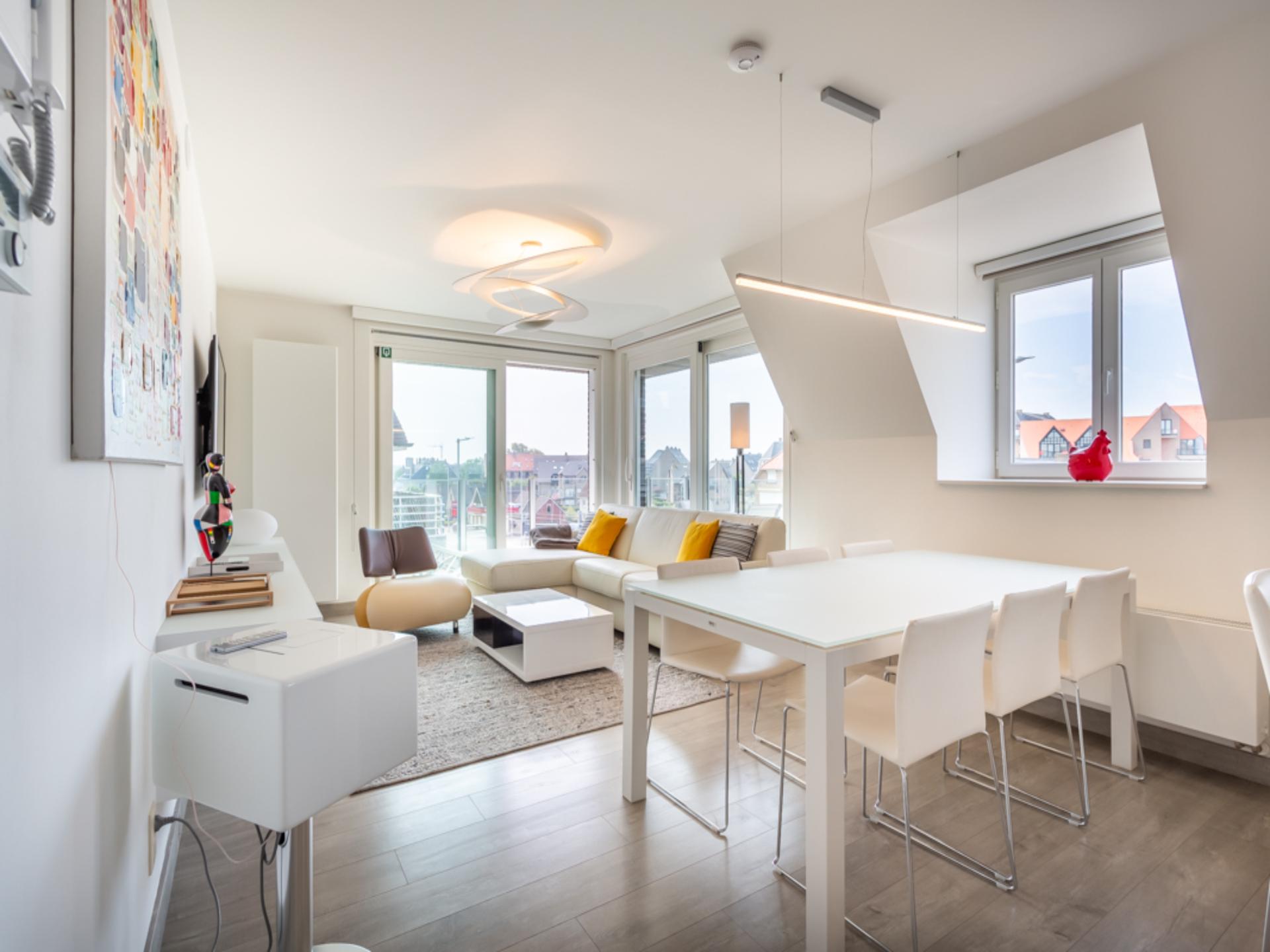 Lichtrijk hoekappartement dichtbij de zee