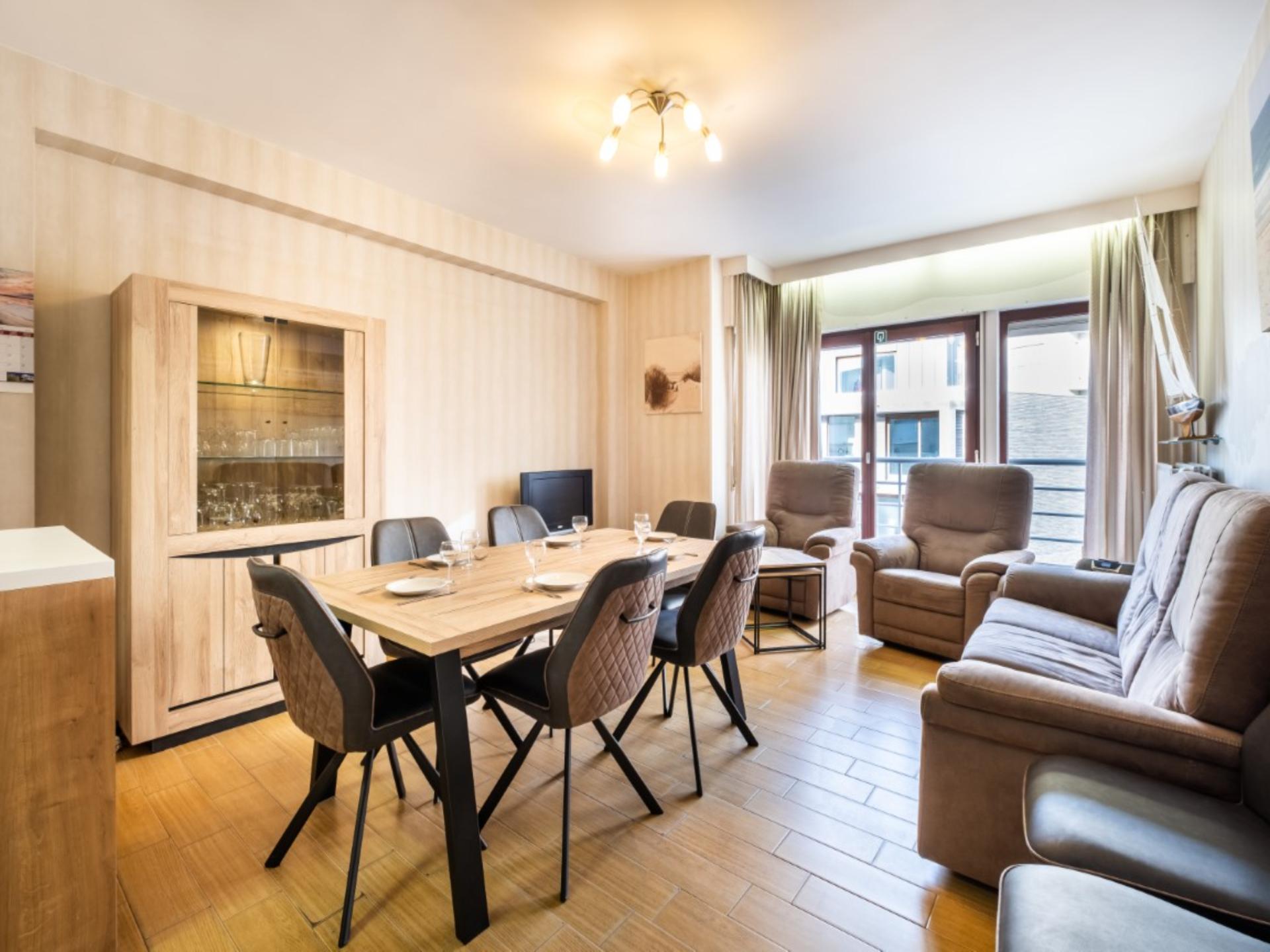 Gerenoveerd appartement met zeezicht