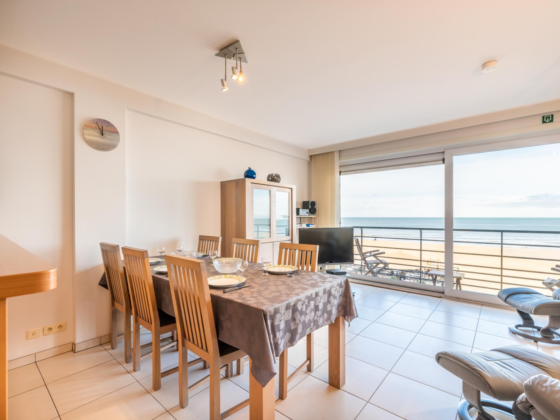 Stijlvol appartement met frontaal zeezicht