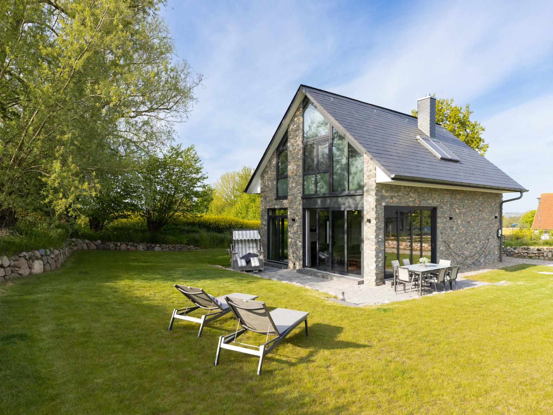 Luxe huis met sauna en grote tuin aan de Oostzee