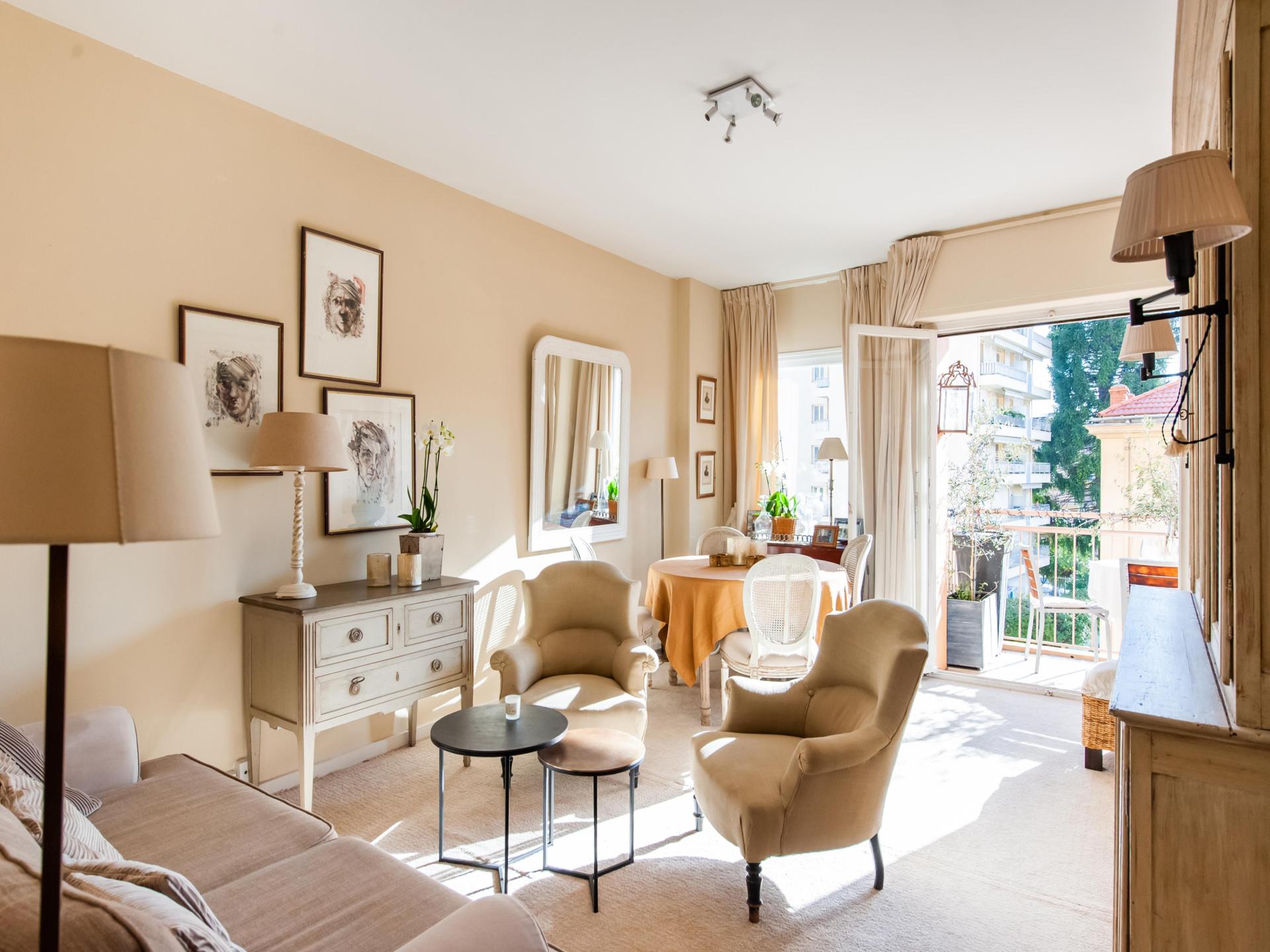 Charmant ingericht appartement dichtbij de zee