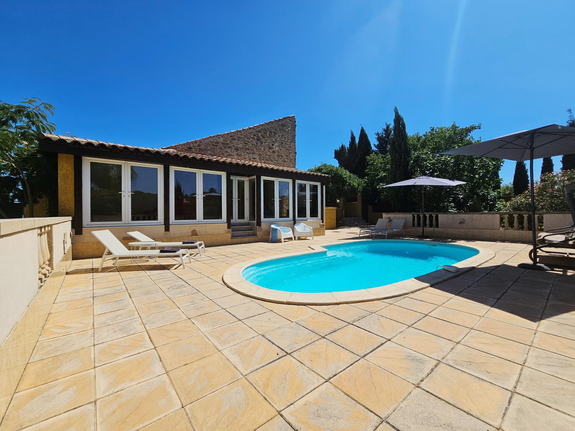 Schitterende villa met privézwembad in Bize