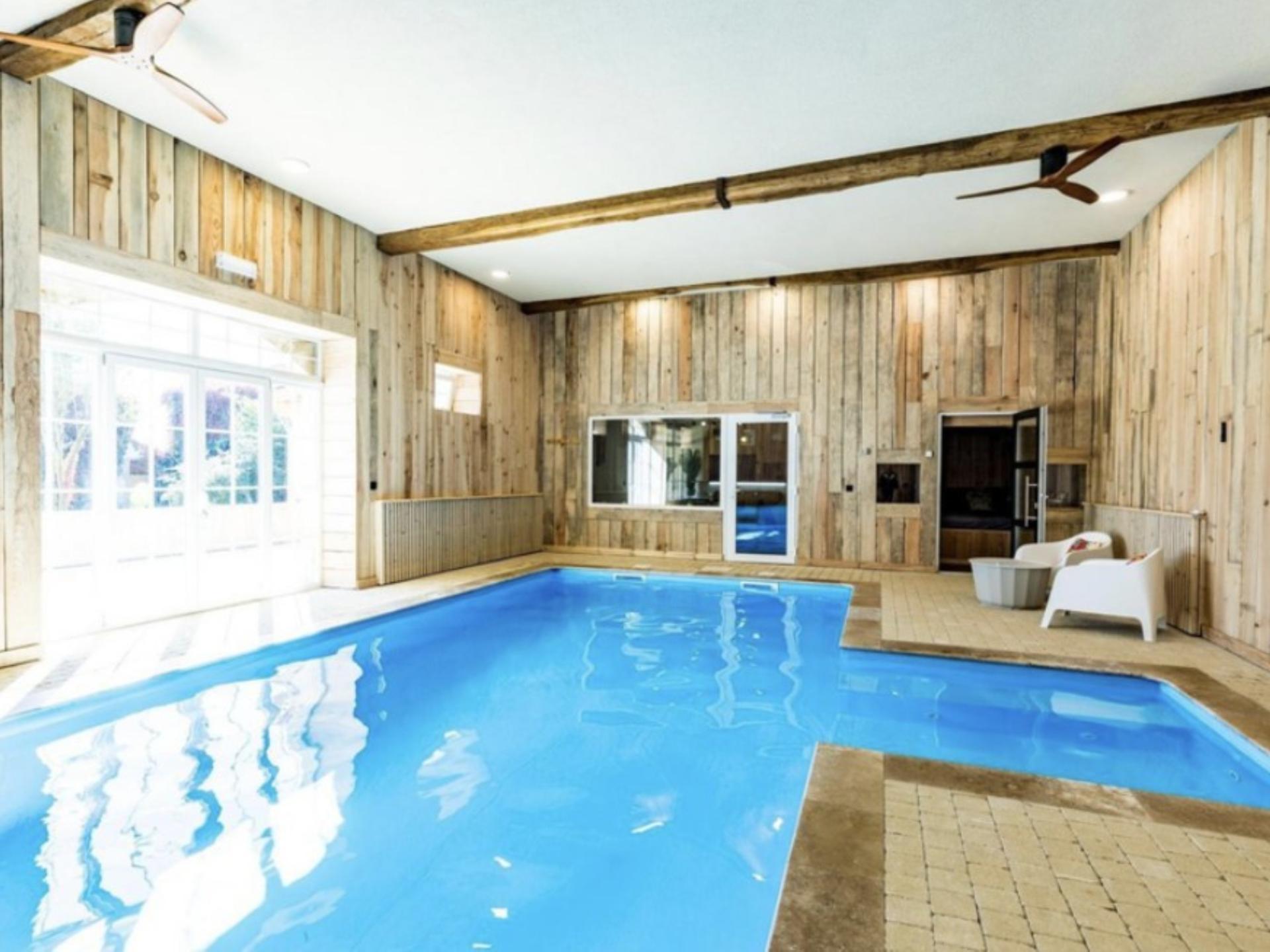 Luxe huis met binnenzwembad & bioscoop