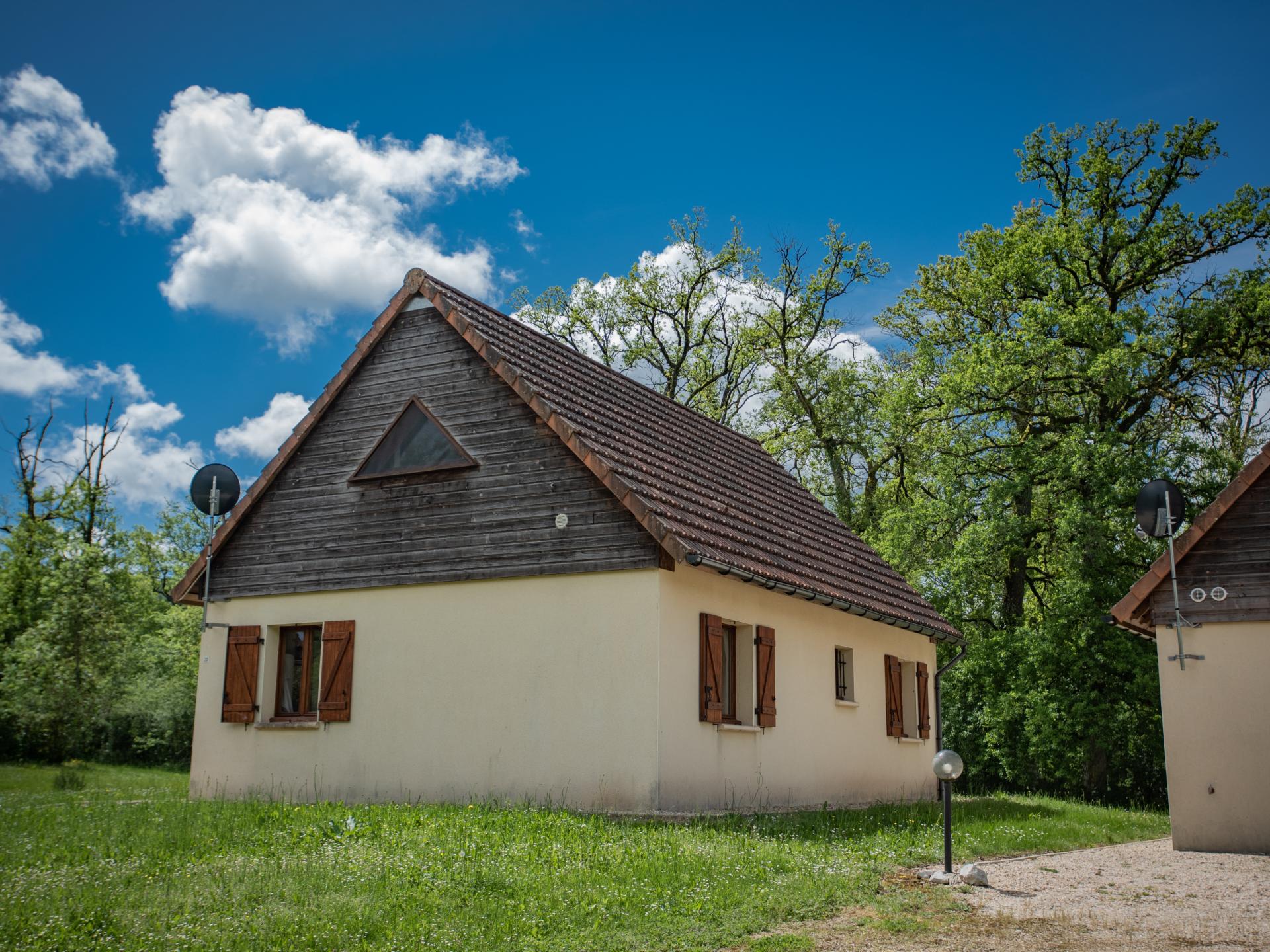 Modern huis op vakantiepark met zwembad