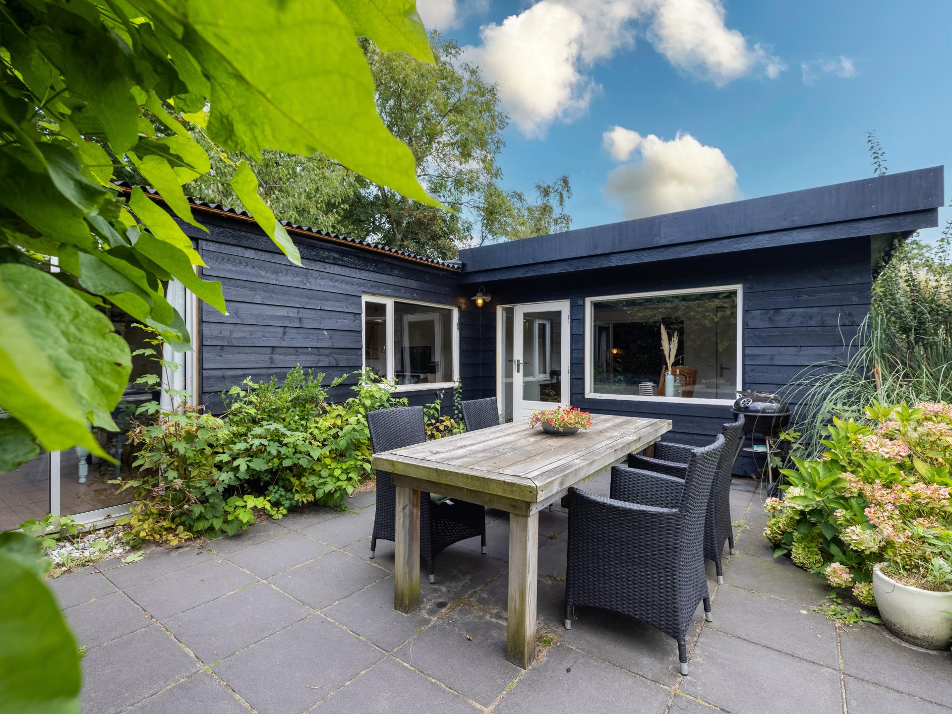 Vrijstaande vakantiewoning in de weide
