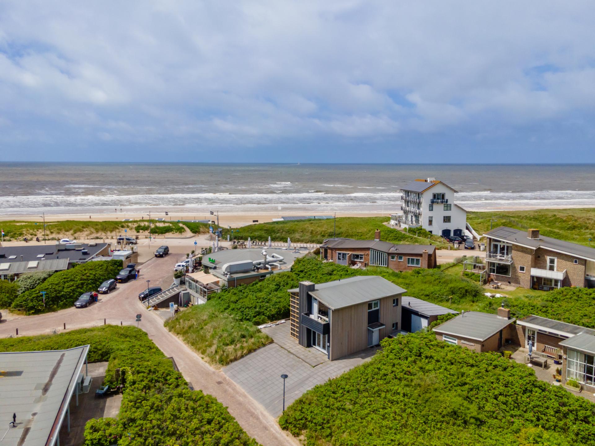 Appartement aan het strand met uitzicht op zee