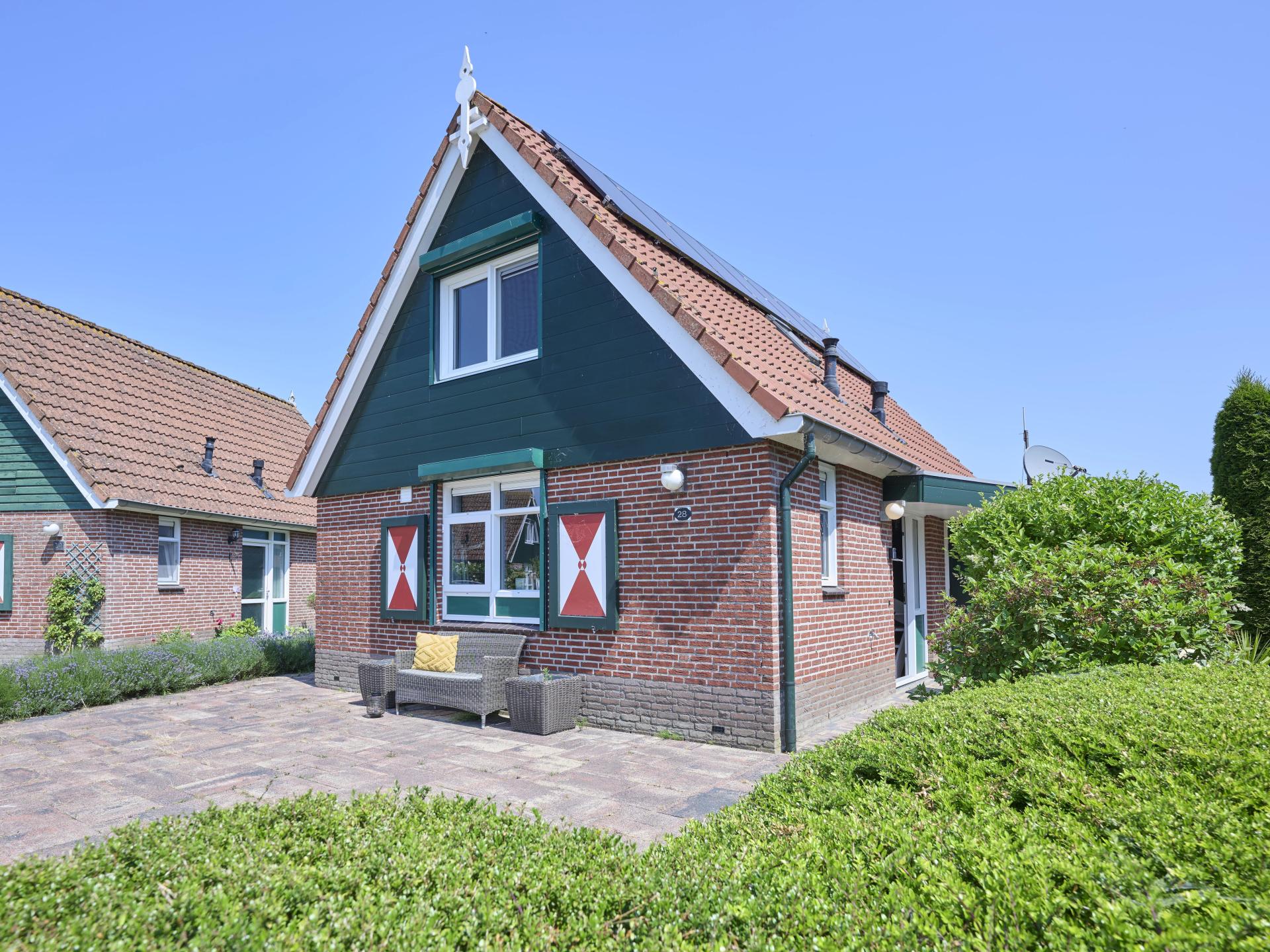 Sfeervol huis met 2 badkamers en lounge-veranda