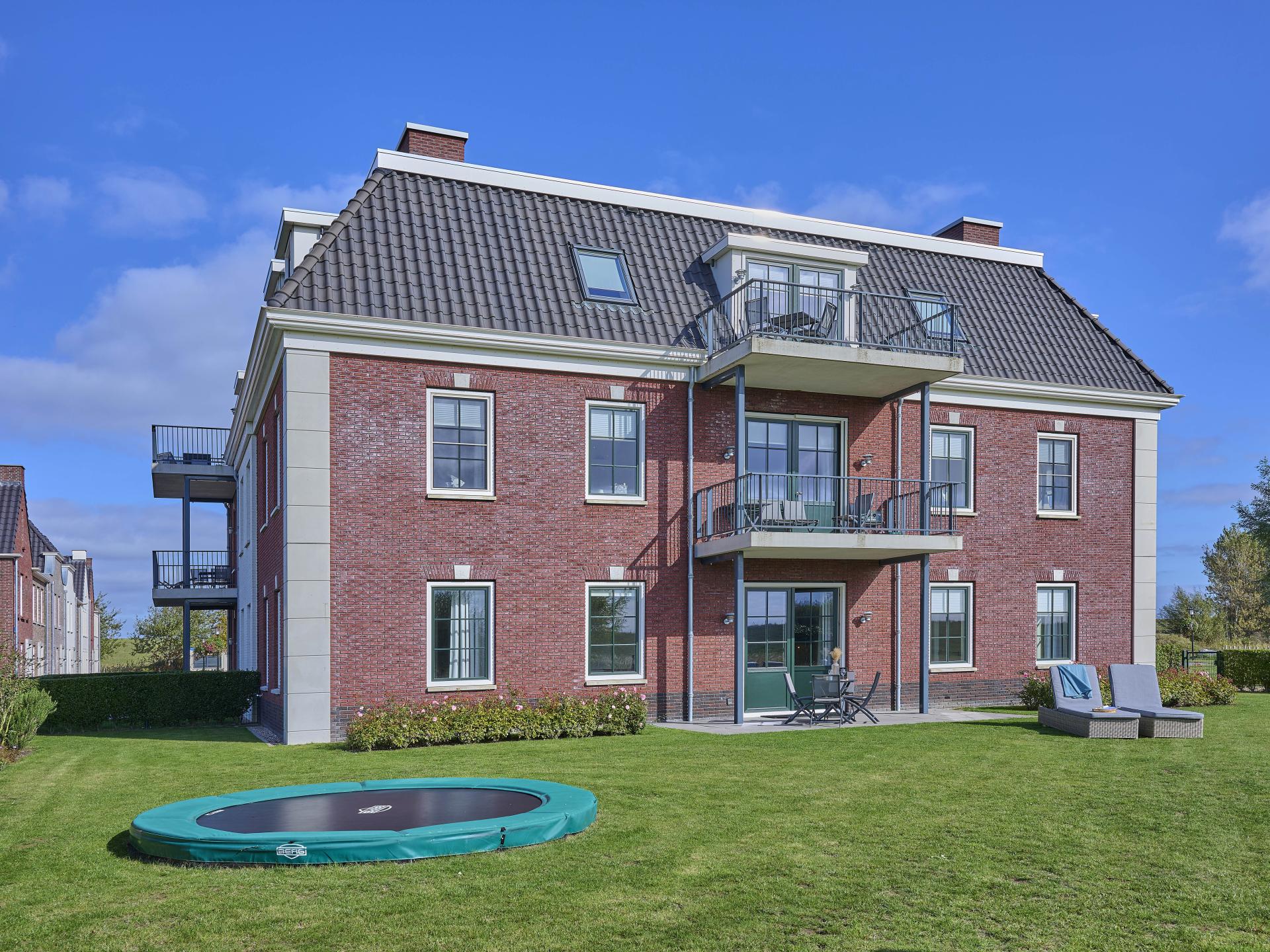 Luxe woning met sauna, tuin en strand nabij