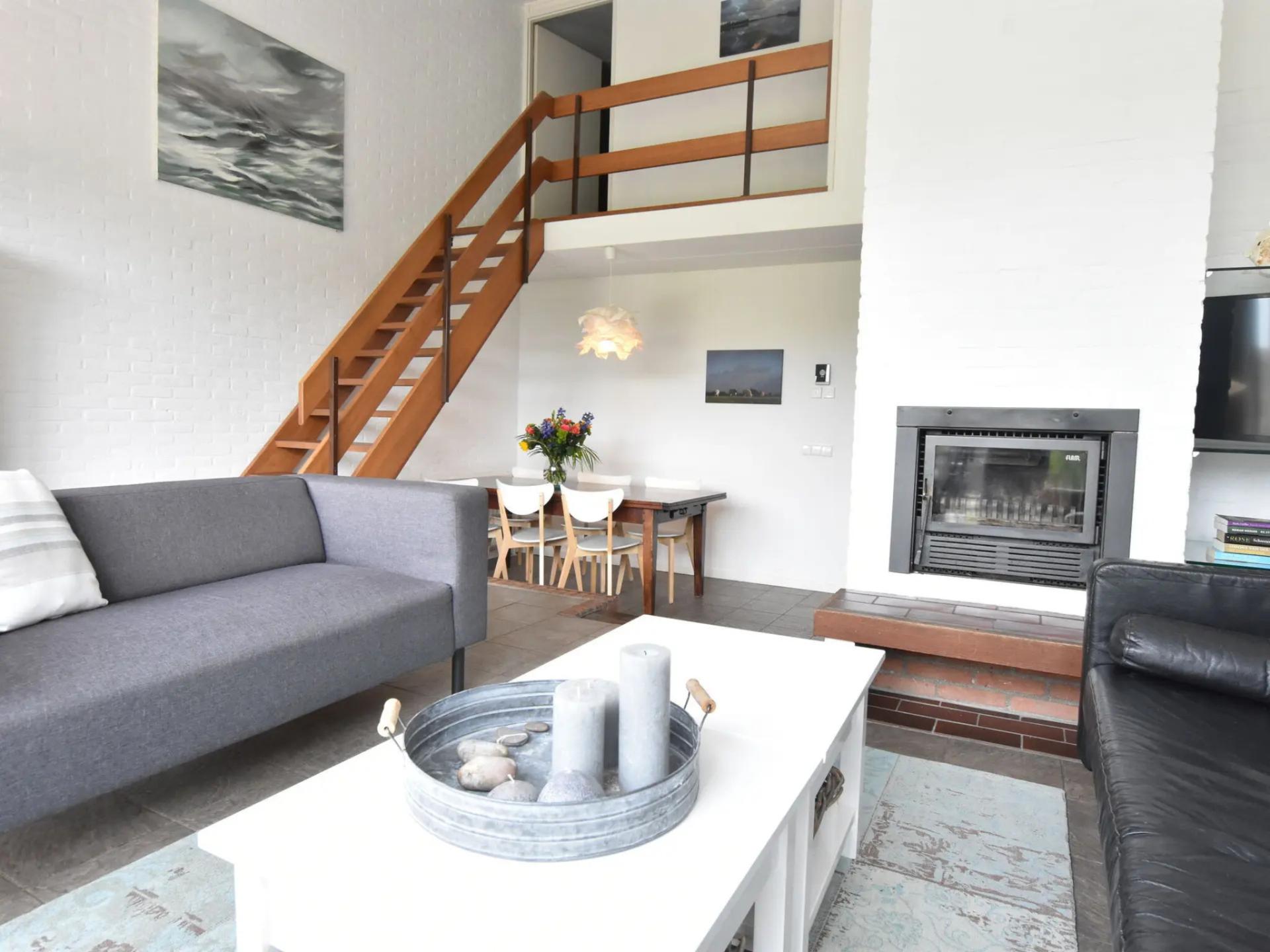 Fijn strandhuis direct aan zee met tuin