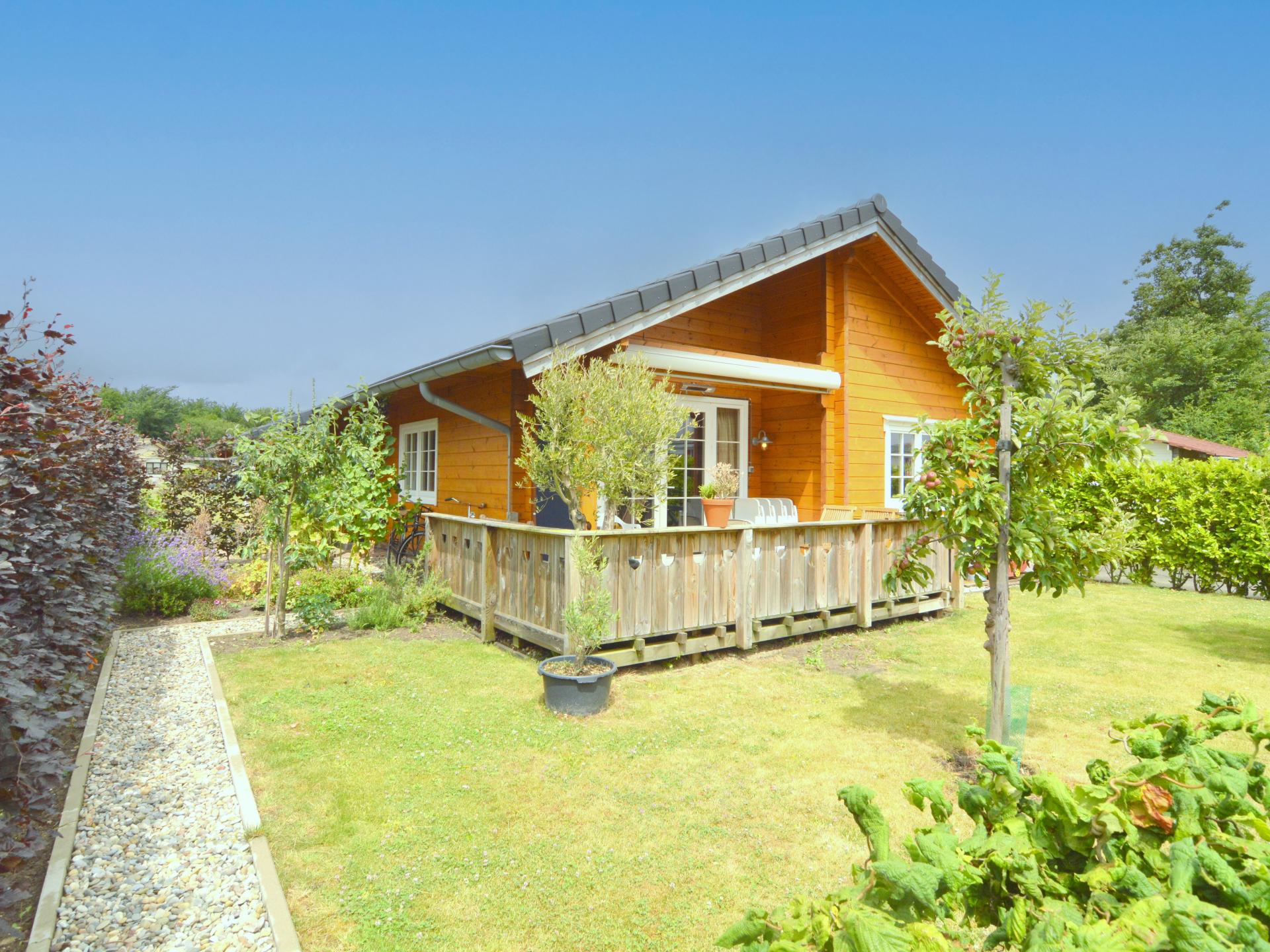 Sfeervol houten chalet vlakbij de Oosterschelde