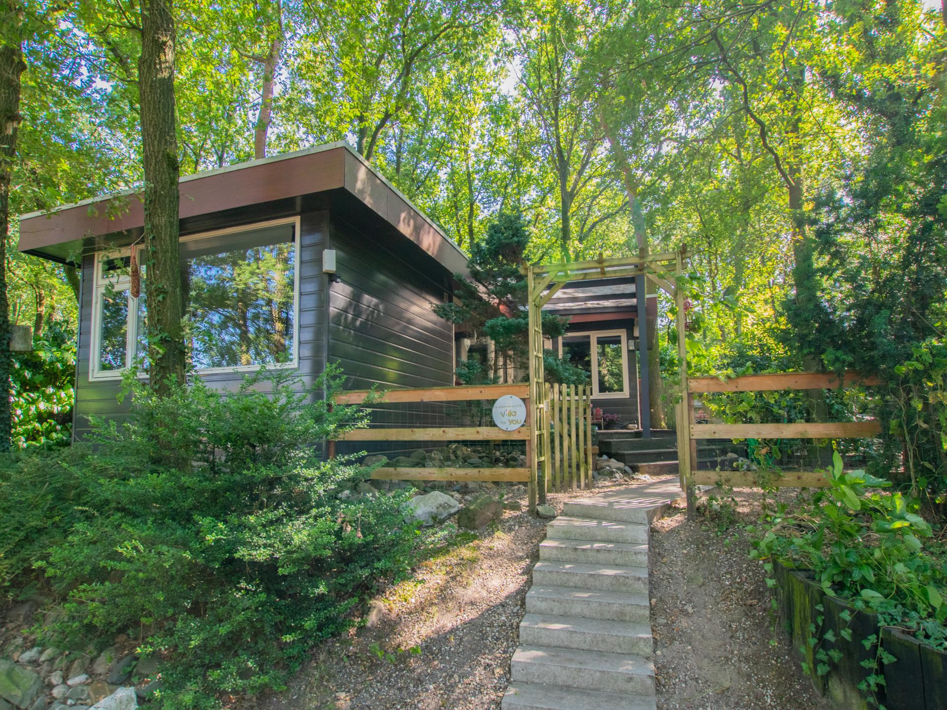 Romantisch chalet met sauna in het bos