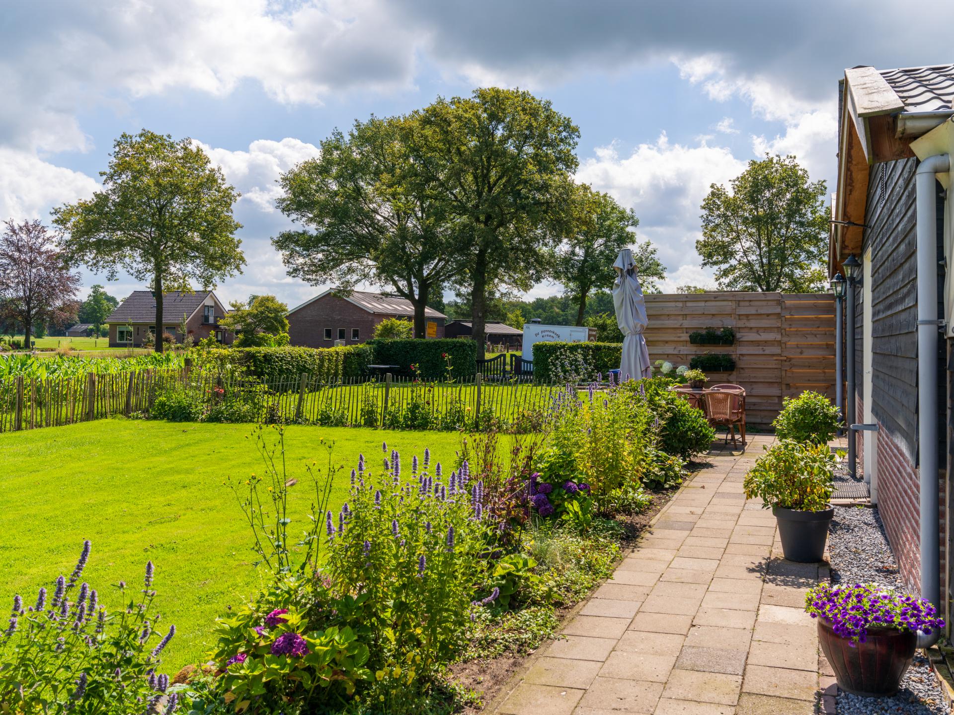 Heerlijk nieuw huis met grote tuin