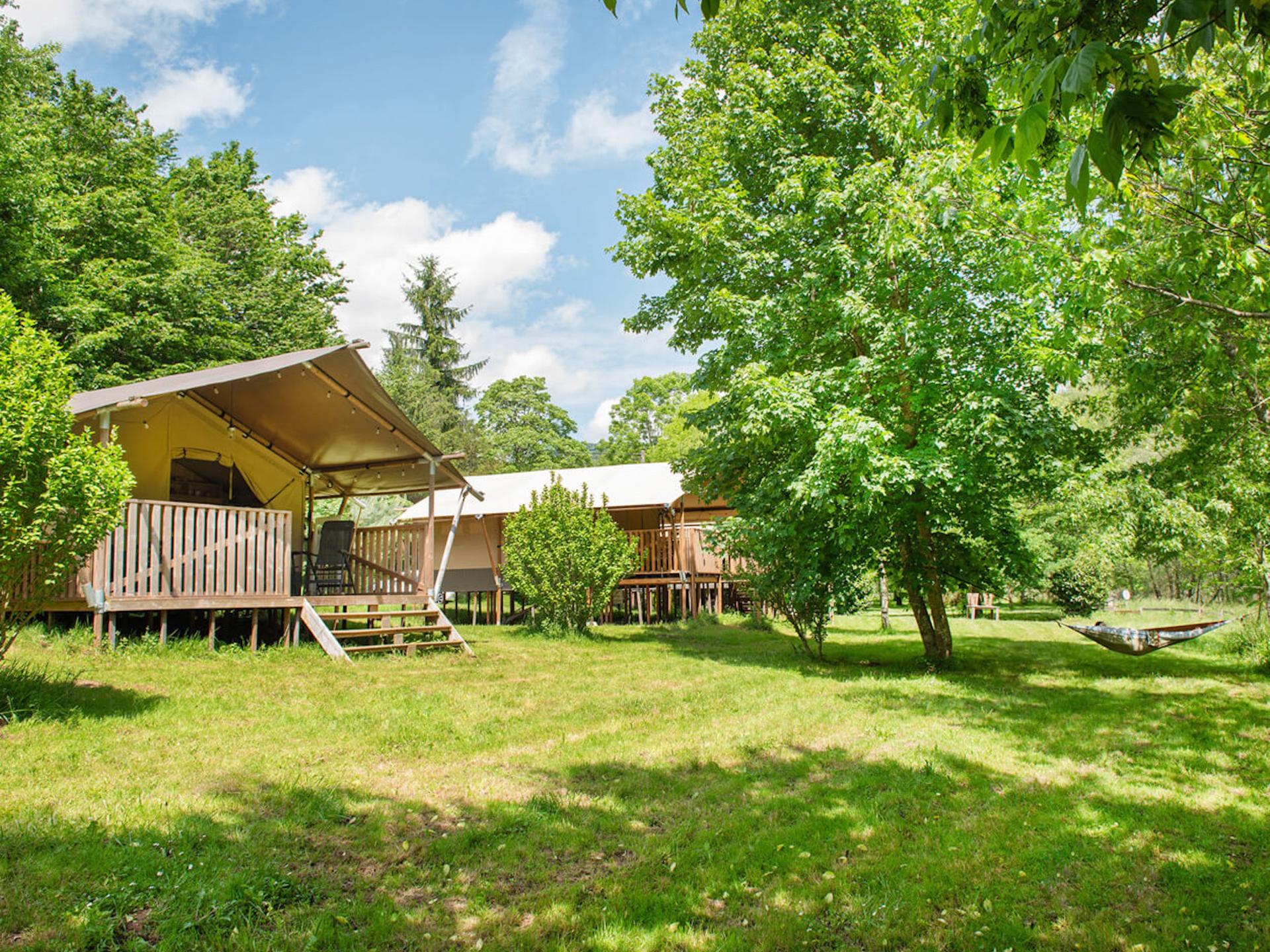 Luxe safarilodge met privé sanitair